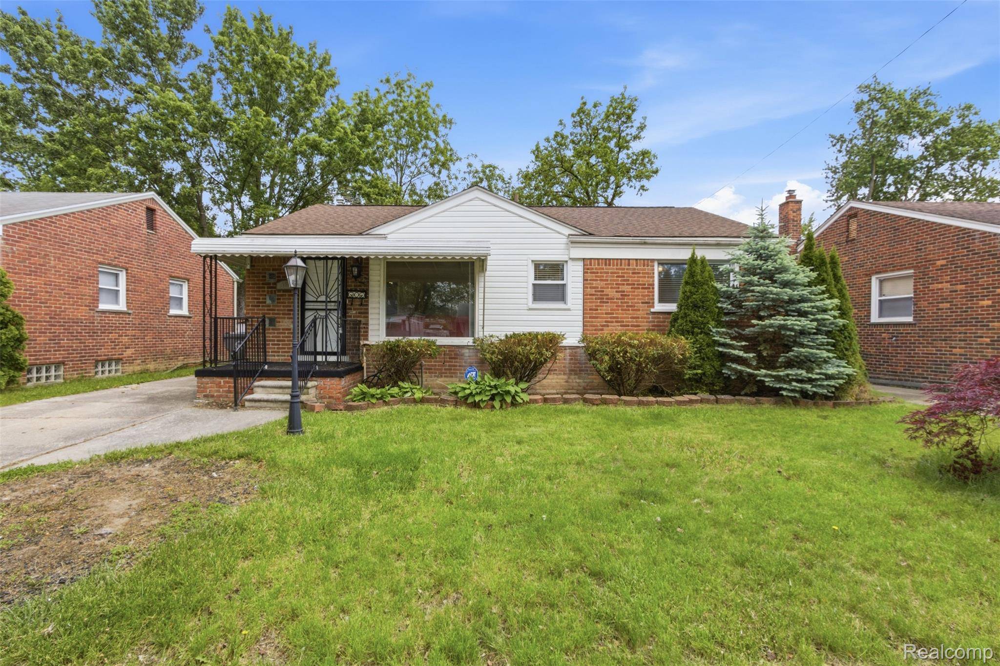 397 Longfellow ST, Inkster, MI 48141