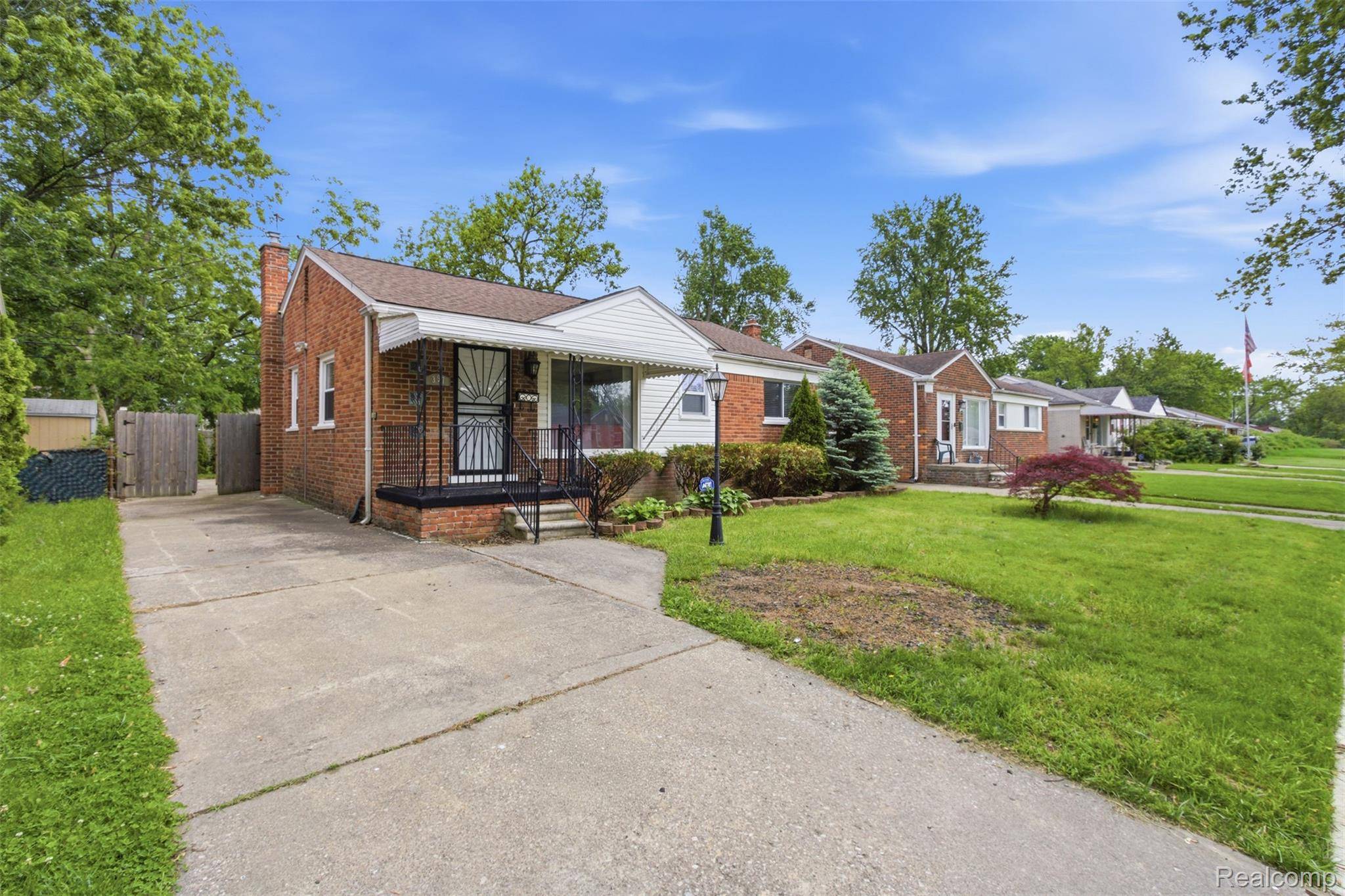 397 Longfellow ST, Inkster, MI 48141