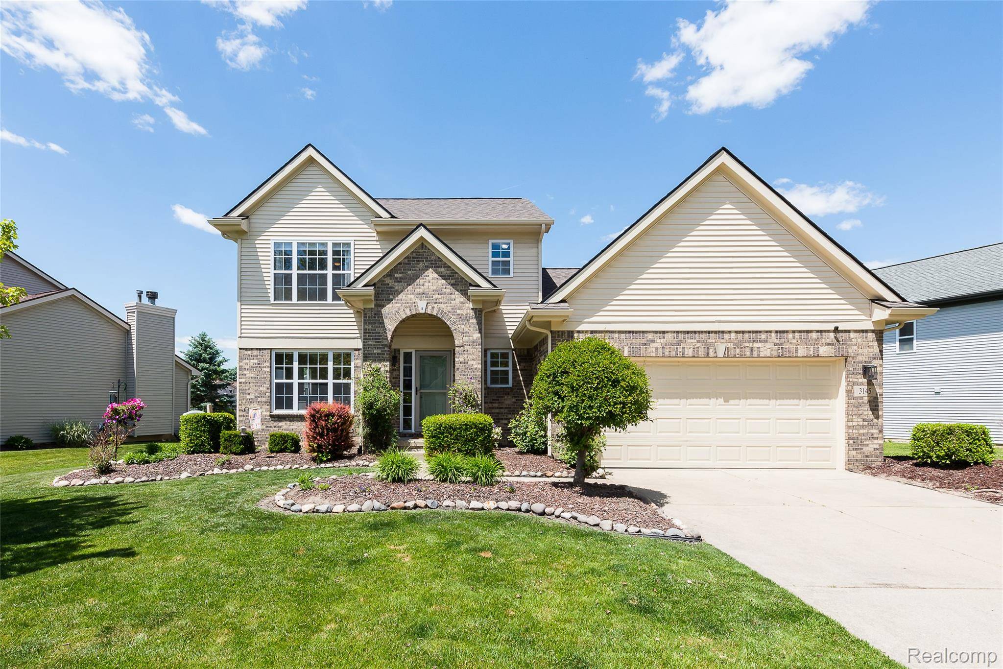 3145 Stillriver DR, Genoa Township, MI 48843