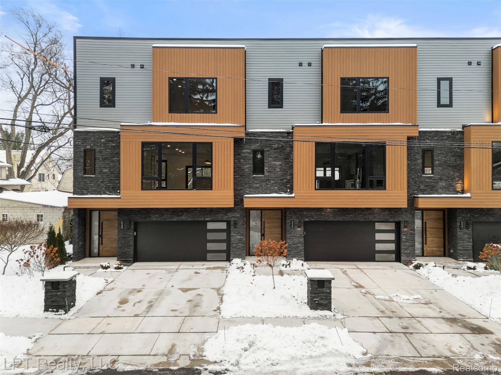 527 Walnut ST, Brighton, MI 48116