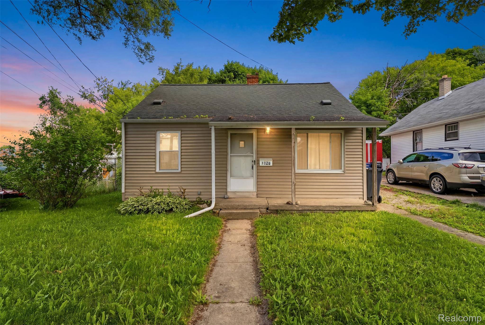 1128 Barrie AVE, Flint, MI 48507