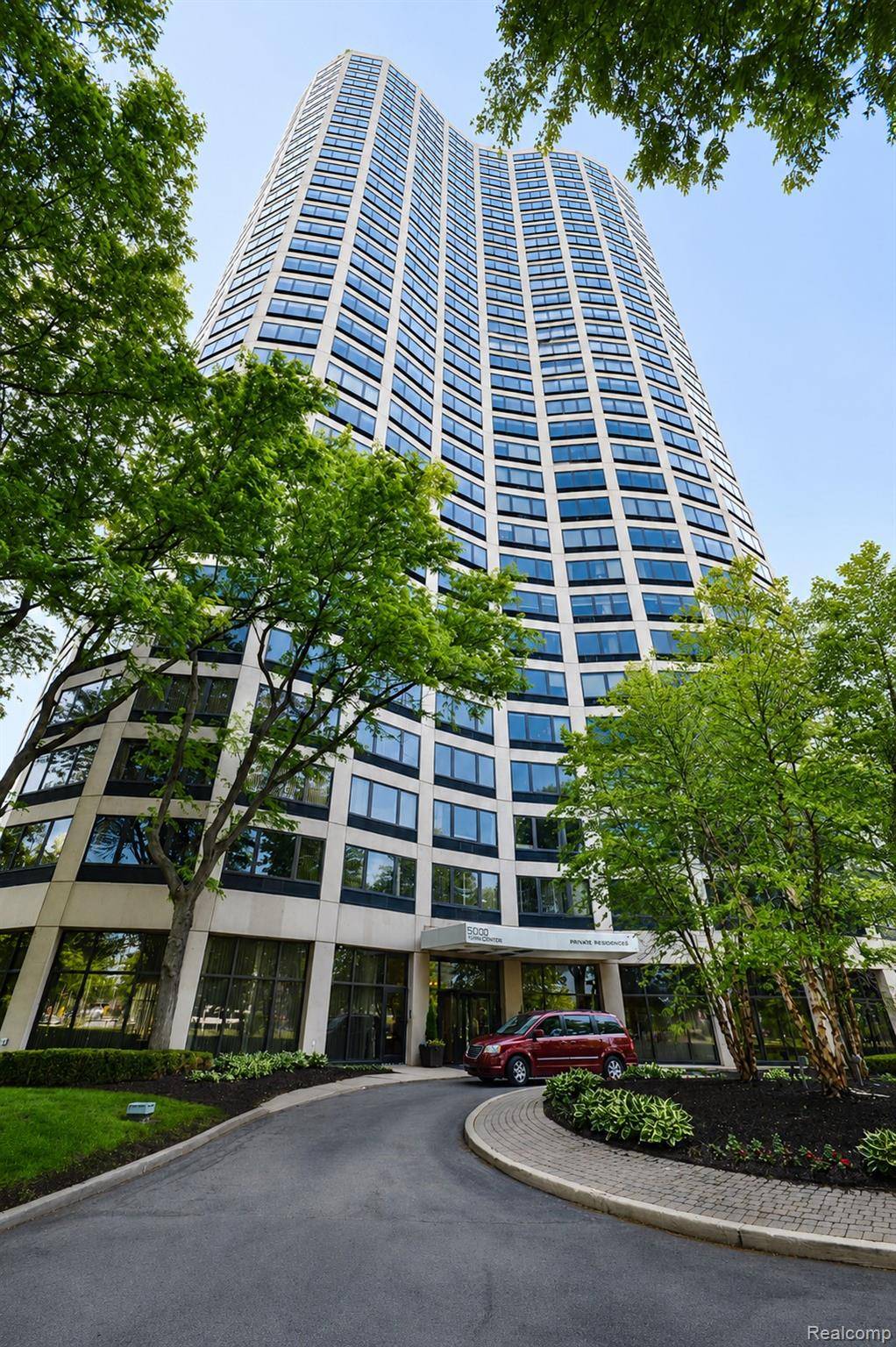 5000 Town CTR #307, Southfield, MI 48075