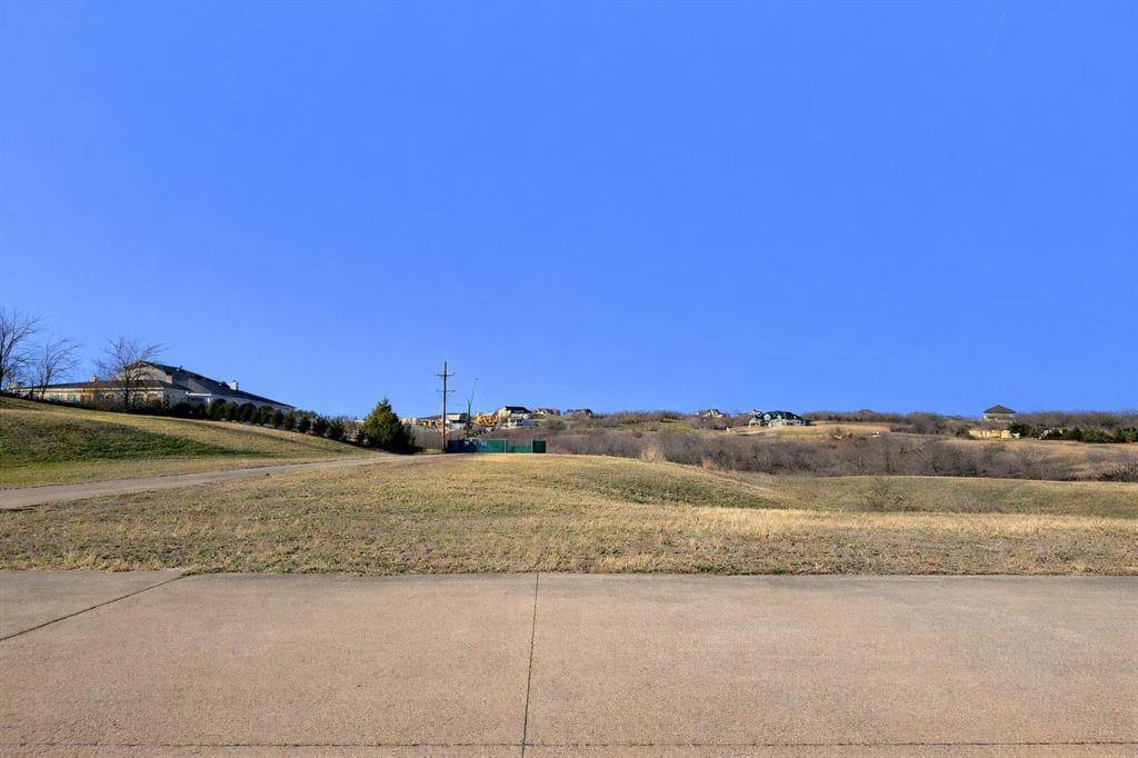 3212 Koscher Drive, Grand Prairie, TX 75104