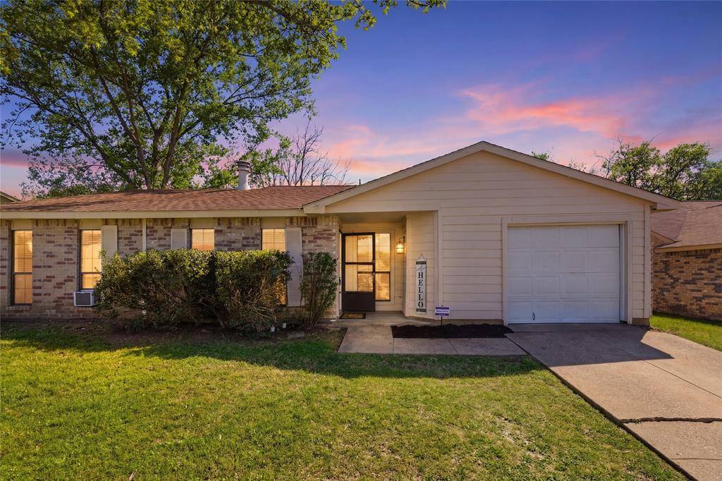 6958 Newberry Court W, Fort Worth, TX 76120