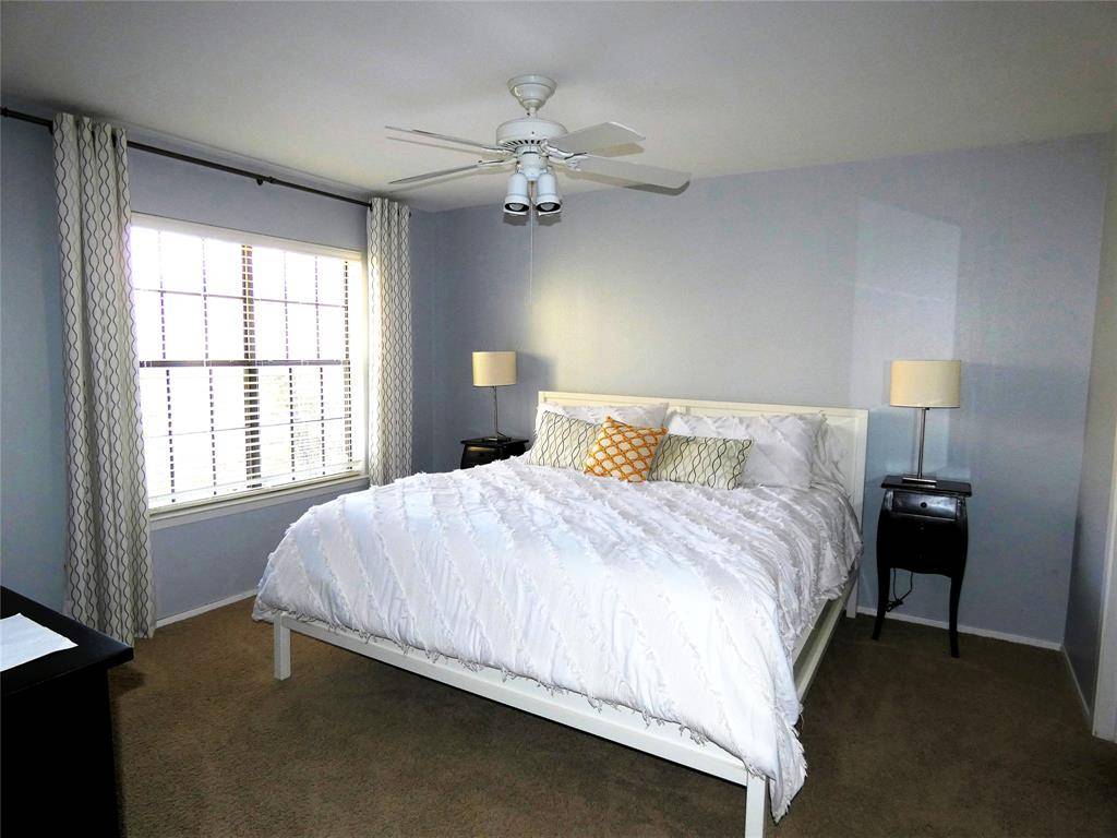 7640 W Greenway Boulevard #2D, Dallas, TX 75209