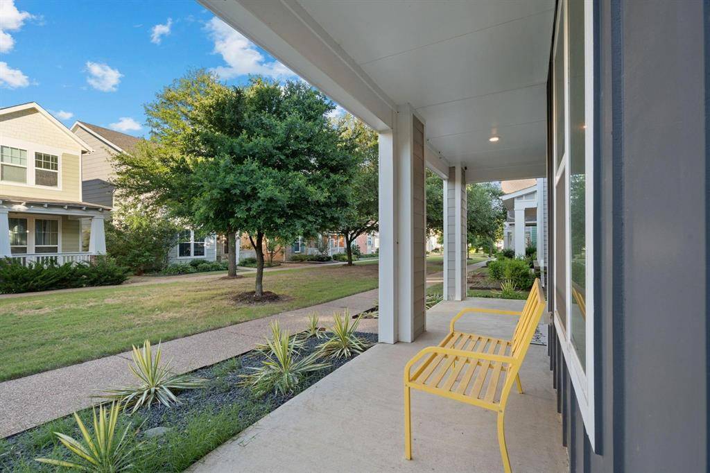 3710 Prague Mews, Dallas, TX 75236