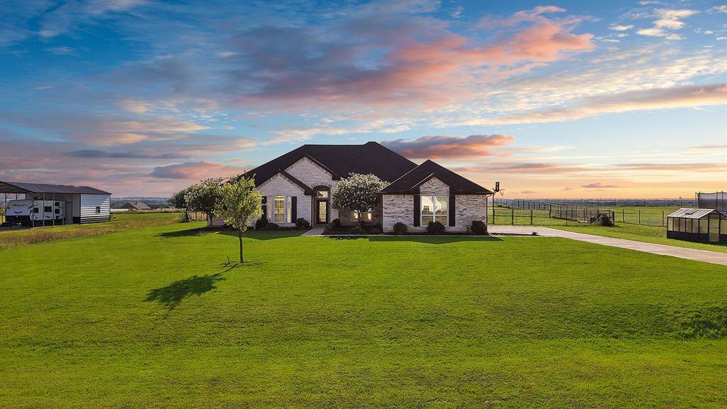 259 Durning Road, Van Alstyne, TX 75495