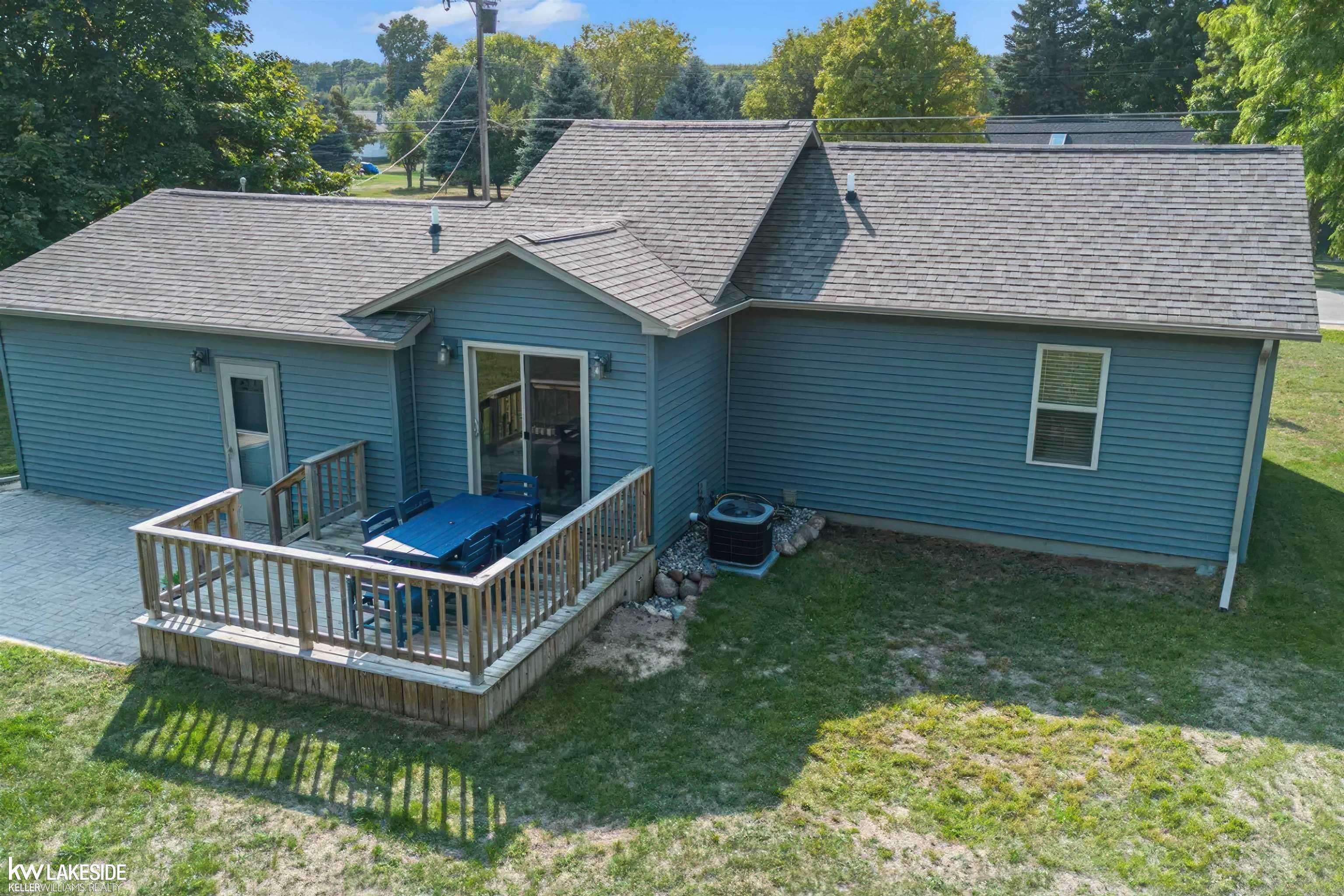 8604 Larned RD, Port Austin Twp, MI 48467