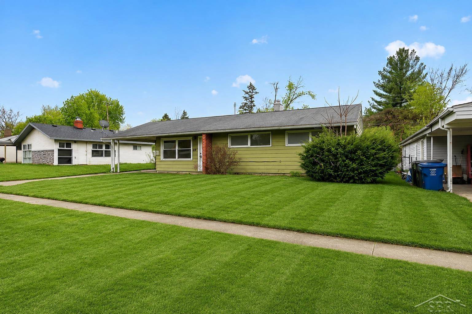1813 Bayberry LN, Flint, MI 48507