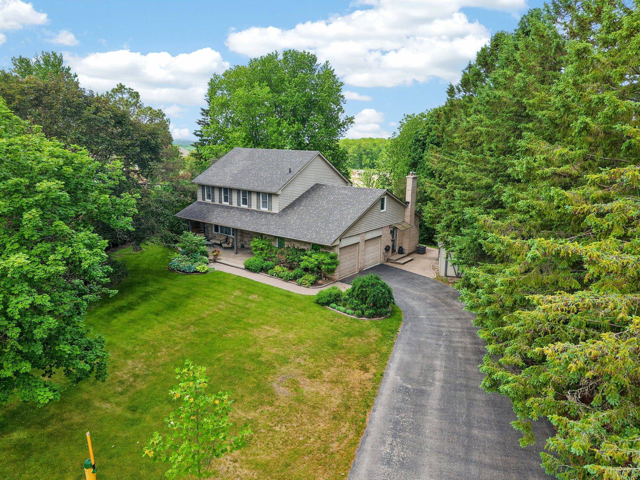 8 Grant CT, East Gwillimbury, ON L0G 1R0
