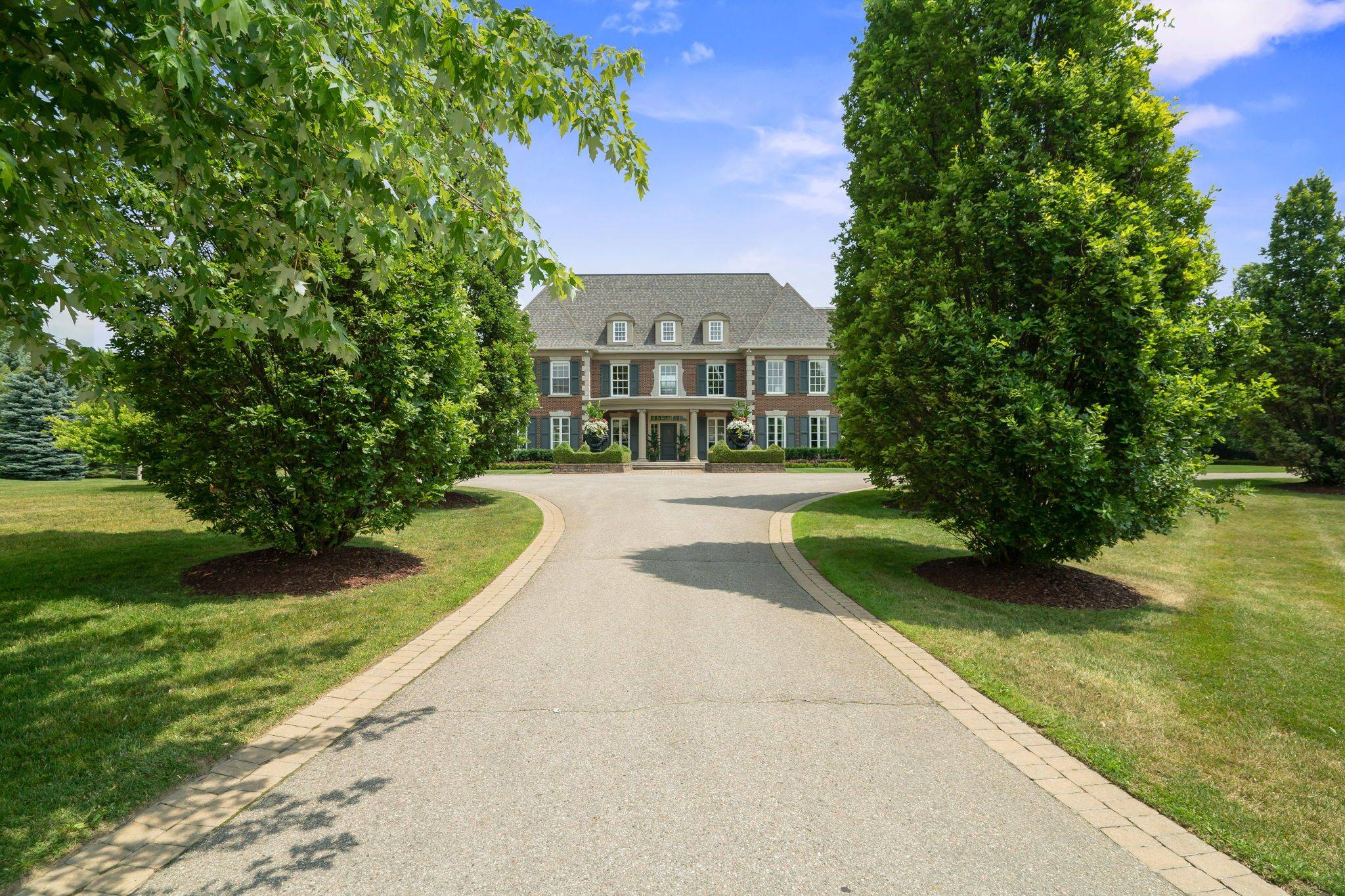 91 Fairfield DR, King, ON L7B 1L9