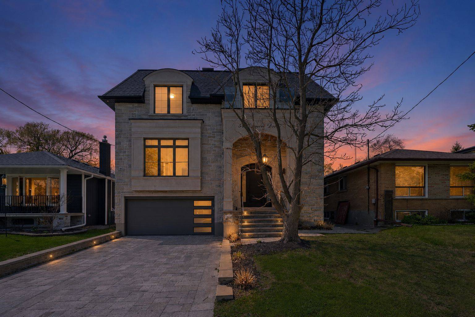54 Cronin DR, Toronto W08, ON M9B 4V1