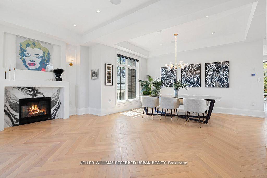 54 Cronin DR, Toronto W08, ON M9B 4V1