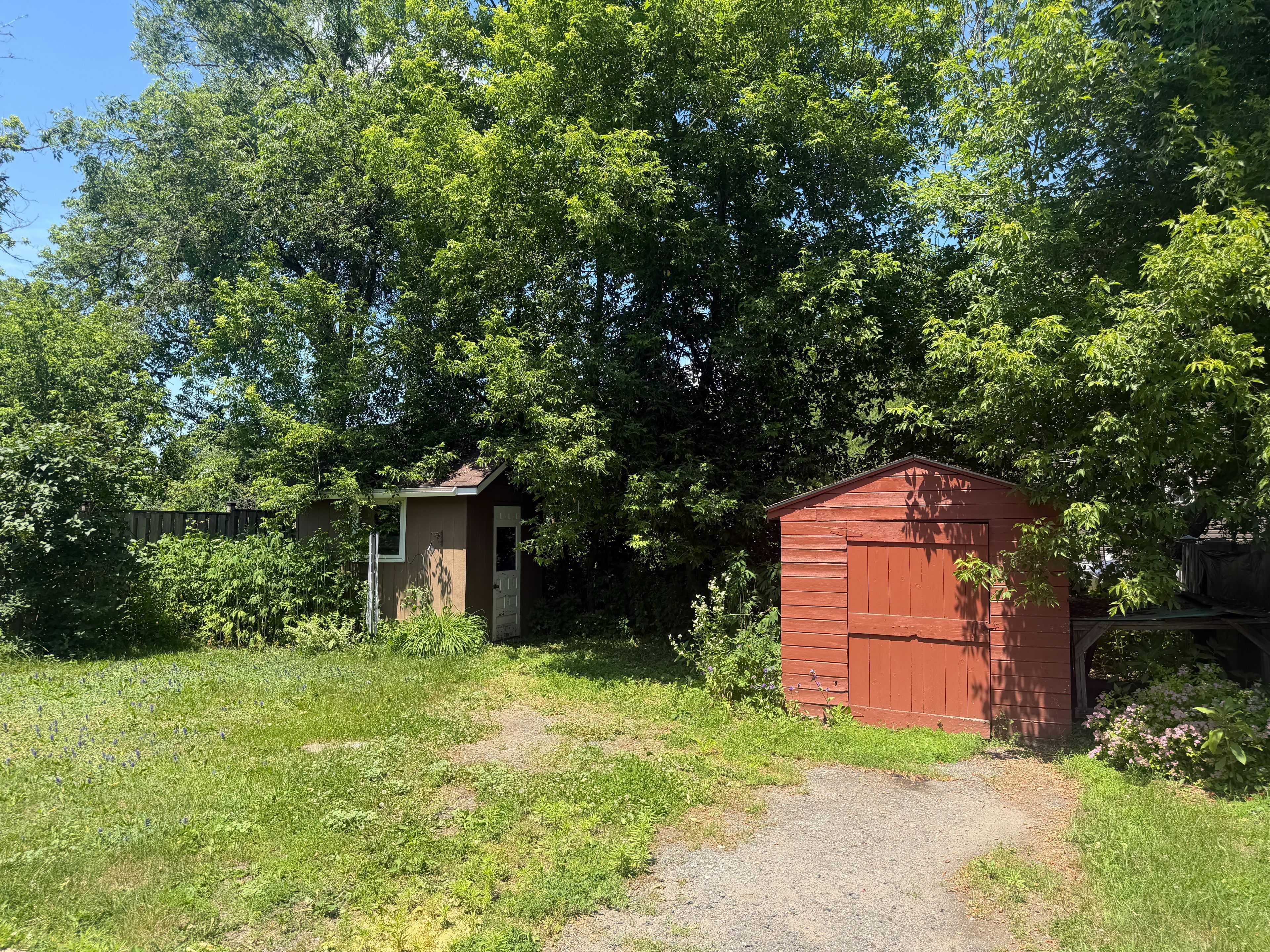 190 Ecclestone DR, Bracebridge, ON P1L 1E5