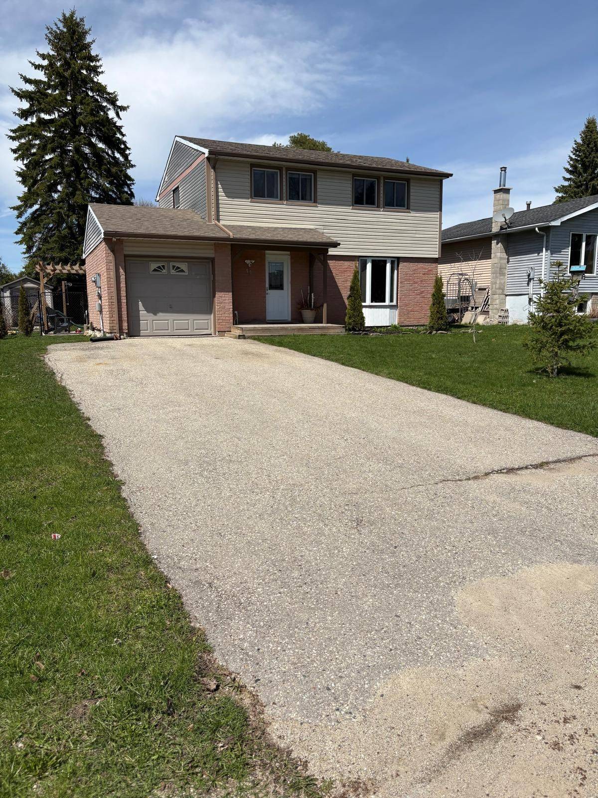 11 Bellefield CRES, Wellington North, ON N0G 1A0