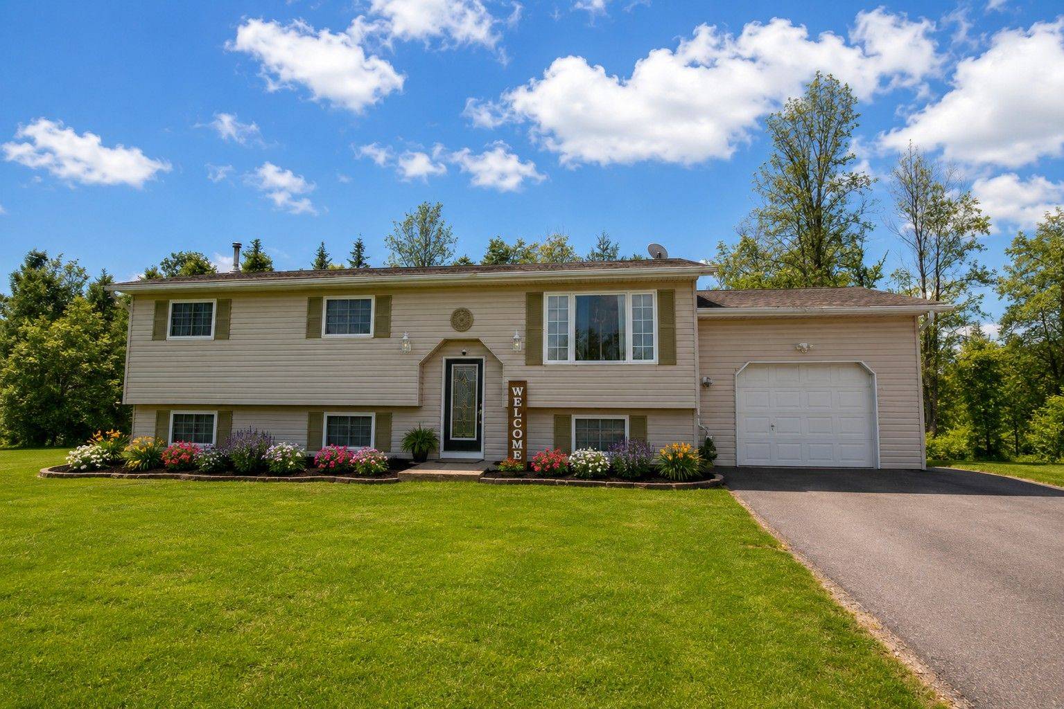 3 Matilda DR, Kawartha Lakes, ON K0L 2W0