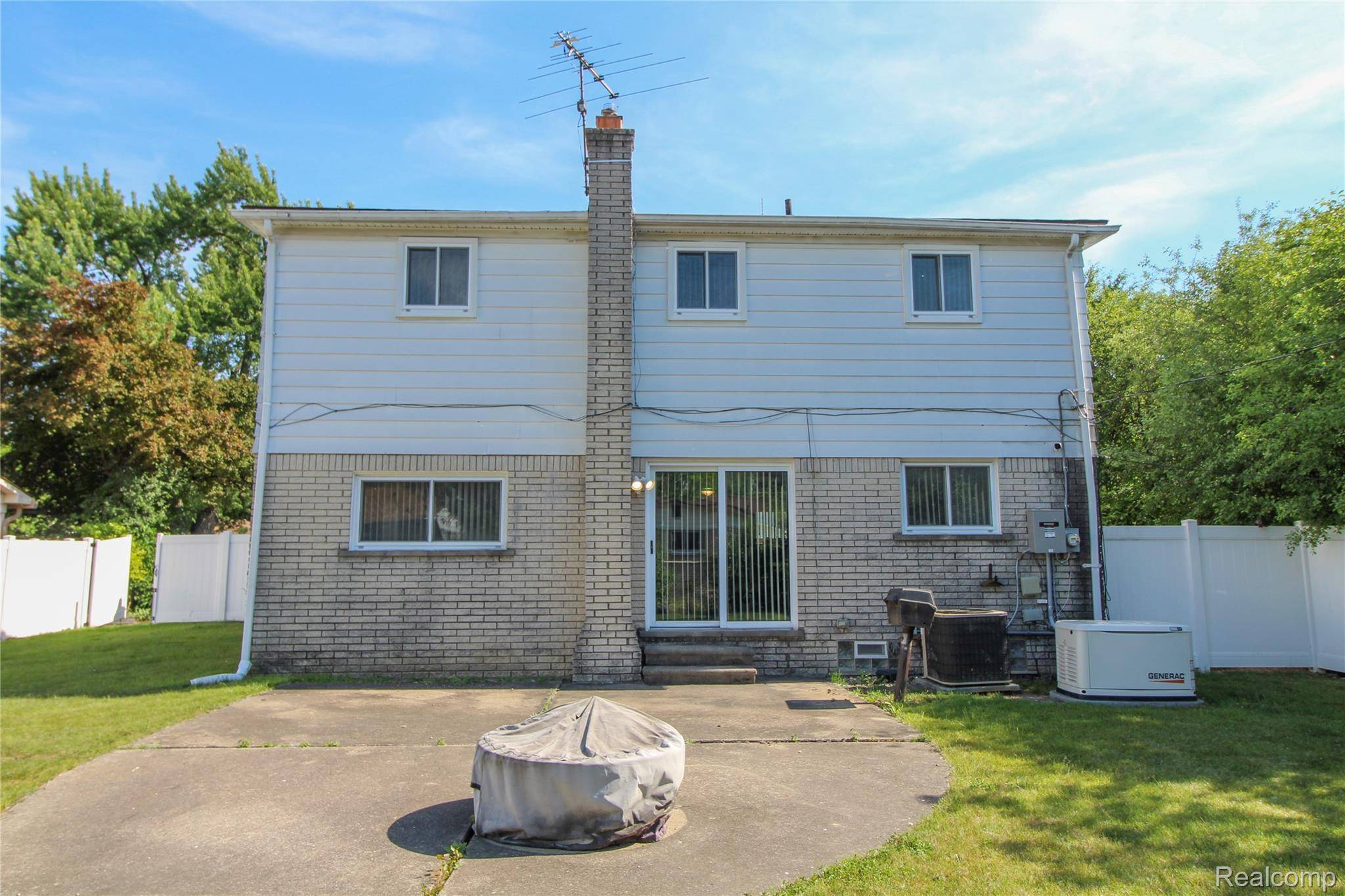 17020 Pennsylvania ST, Southfield, MI 48075