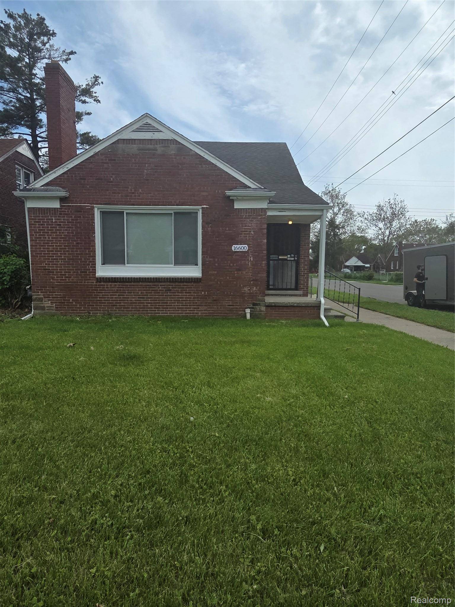 16600 Carlisle ST, Detroit, MI 48205