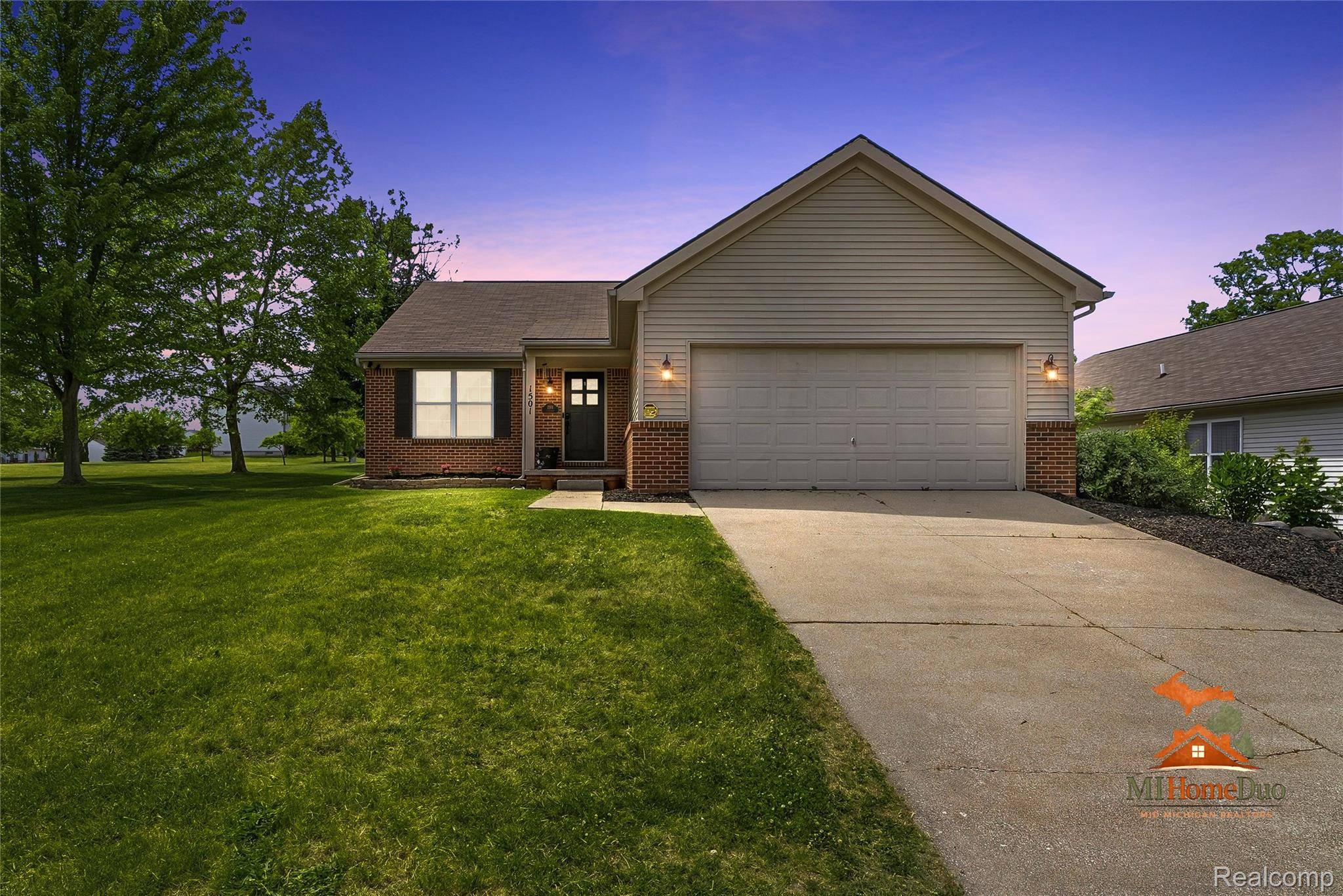 1501 Vanderbilt DR, Flint, MI 48503