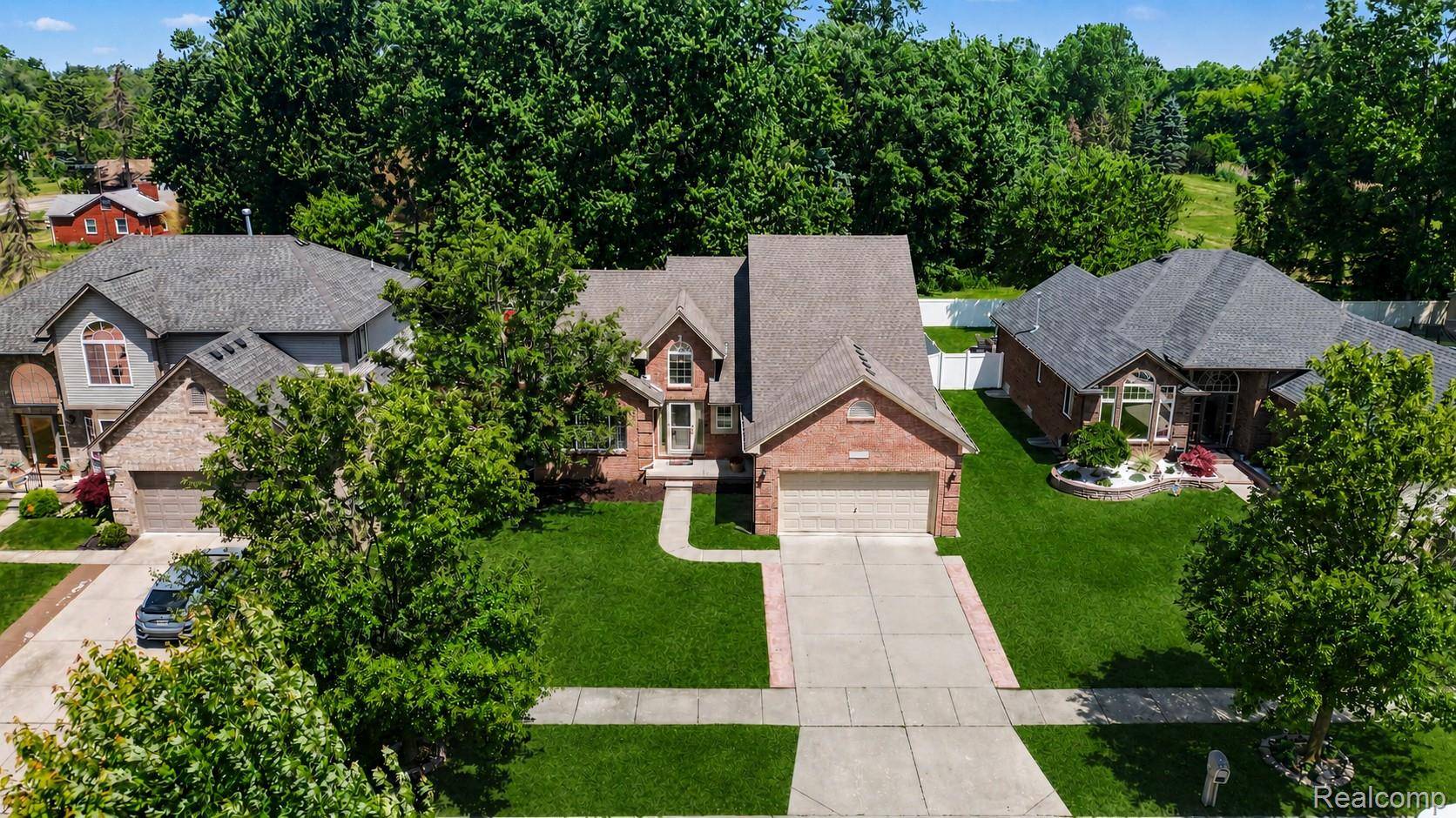 22273 Brywood CT, Clinton Charter Township, MI 48036