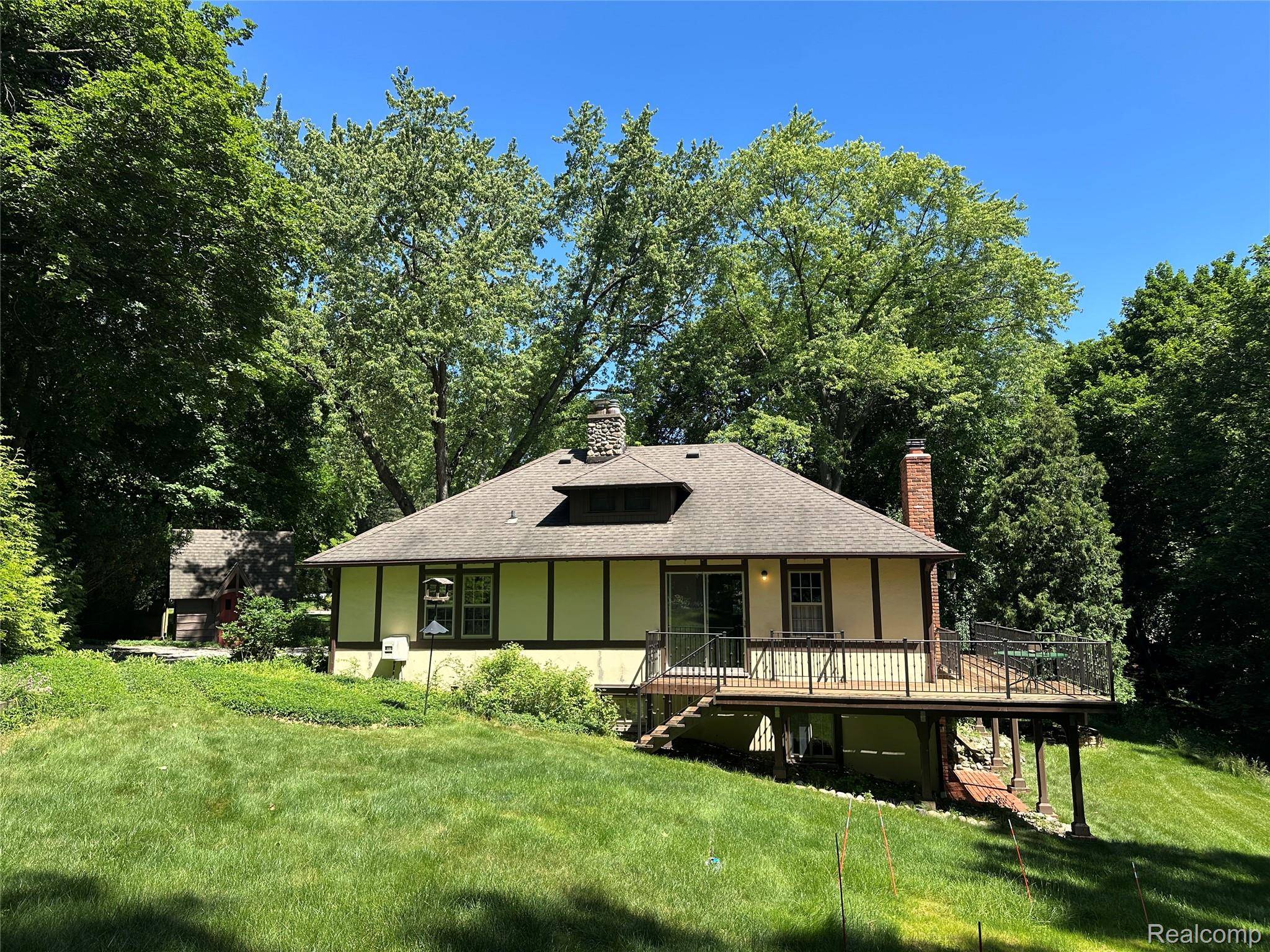 799 E Long Lake RD, Bloomfield Hills, MI 48304