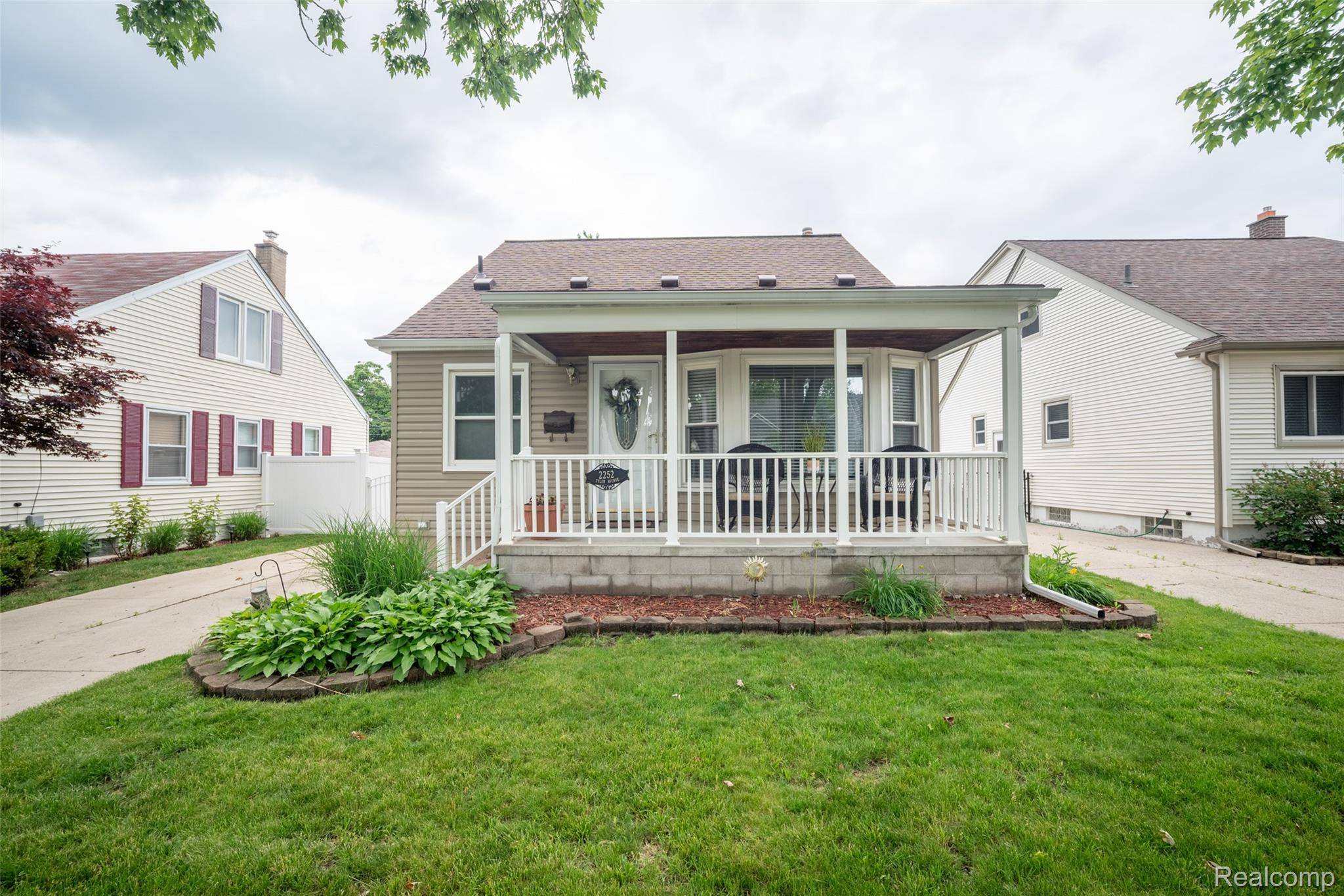 2252 Tyler AVE, Berkley, MI 48072