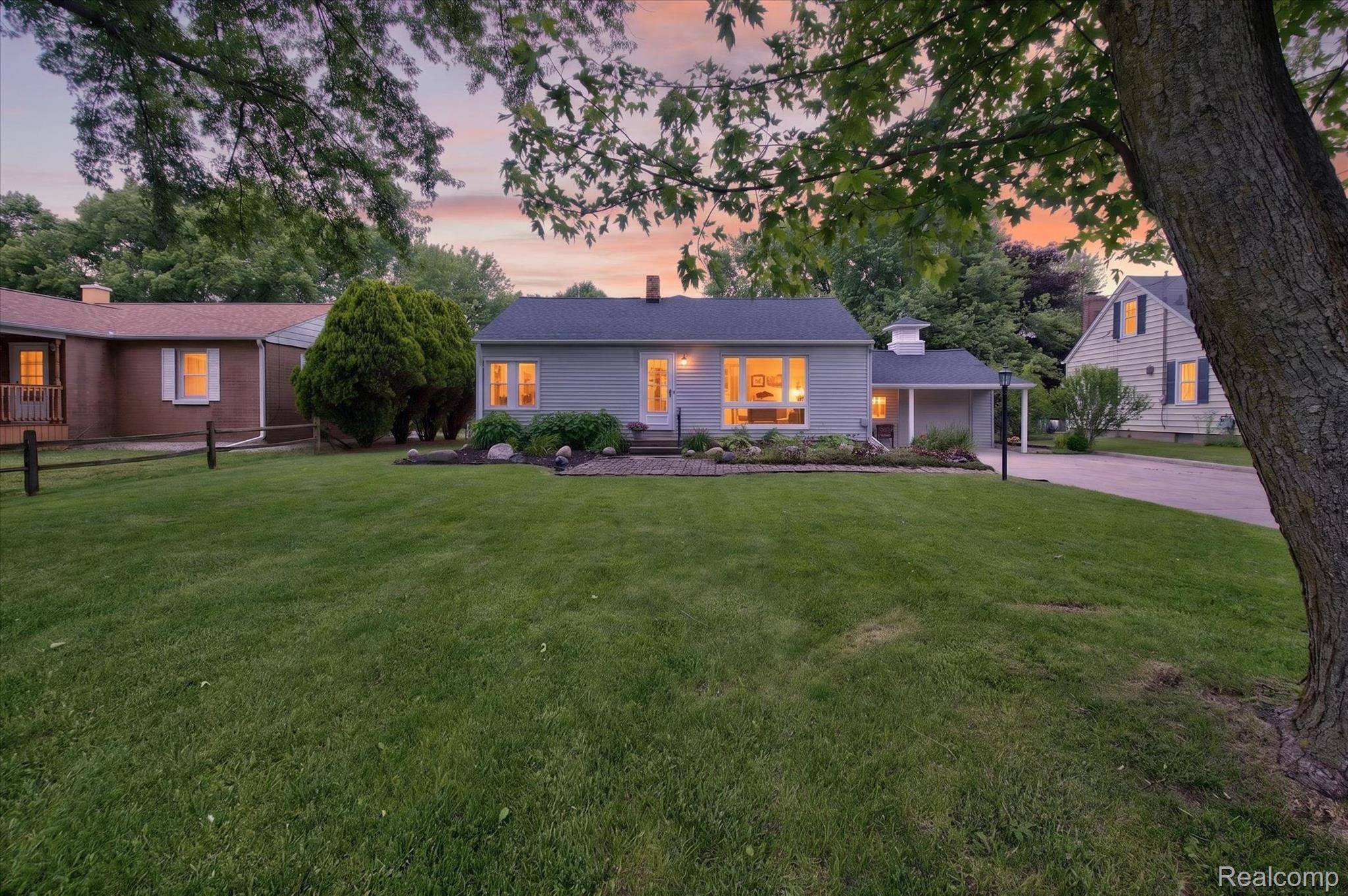 3027 Lanning DR, Genesee Charter Township, MI 48506