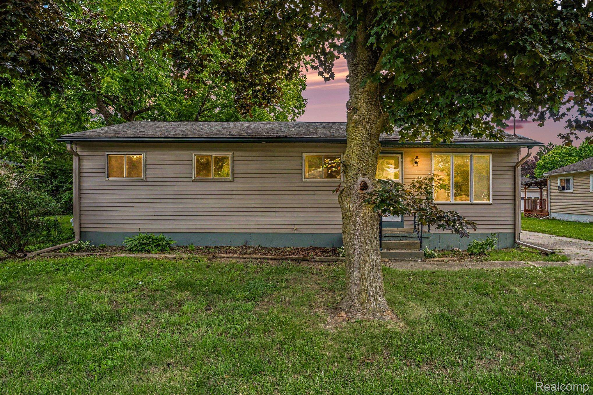 821 Isham ST, Owosso, MI 48867