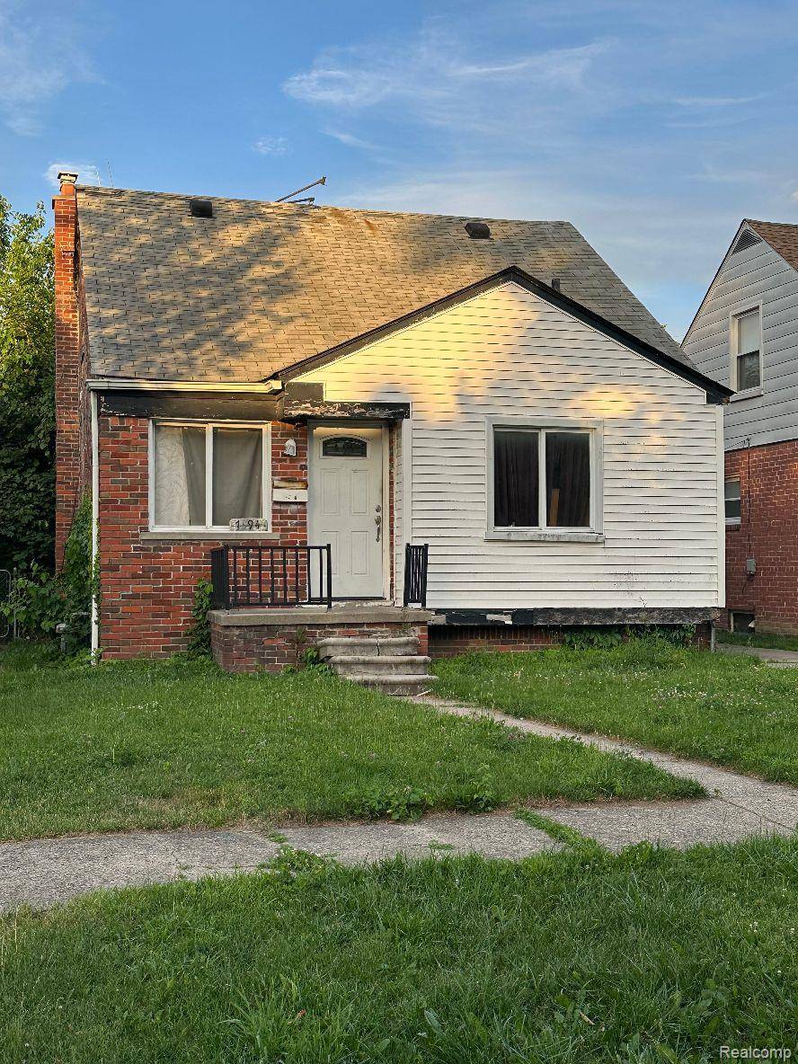 7394 Patton ST, Detroit, MI 48228