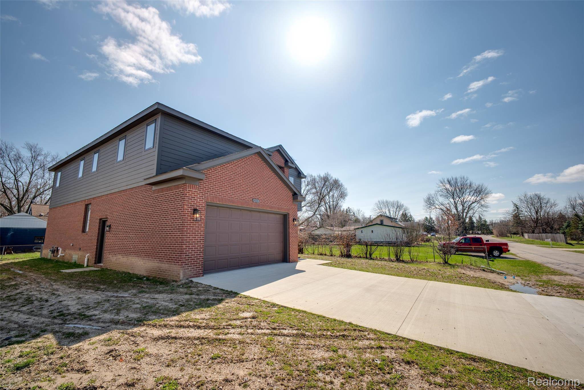 2921 Walsh DR, Rochester Hills, MI 48309