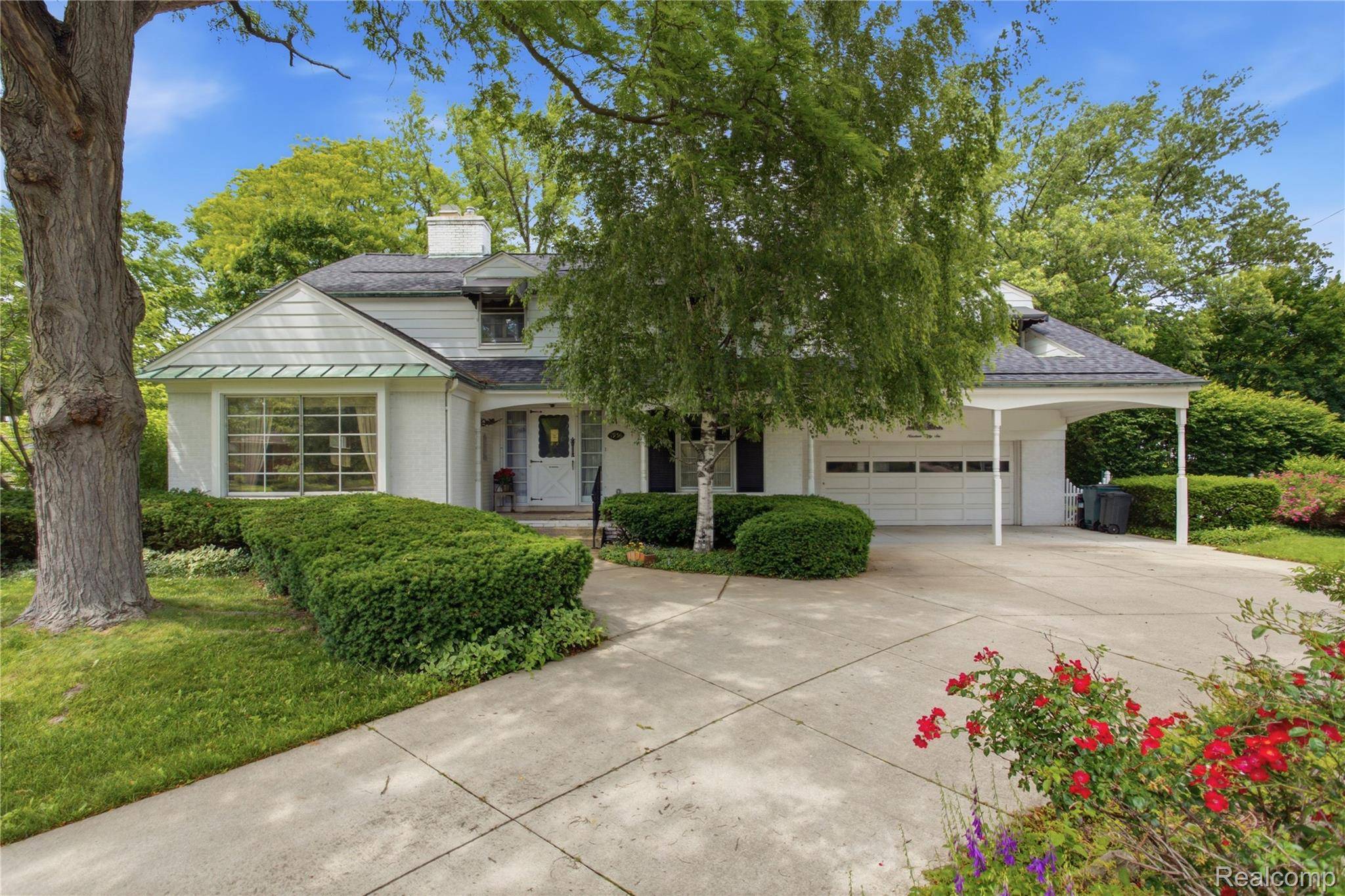 1956 Beverly BLVD, Berkley, MI 48072
