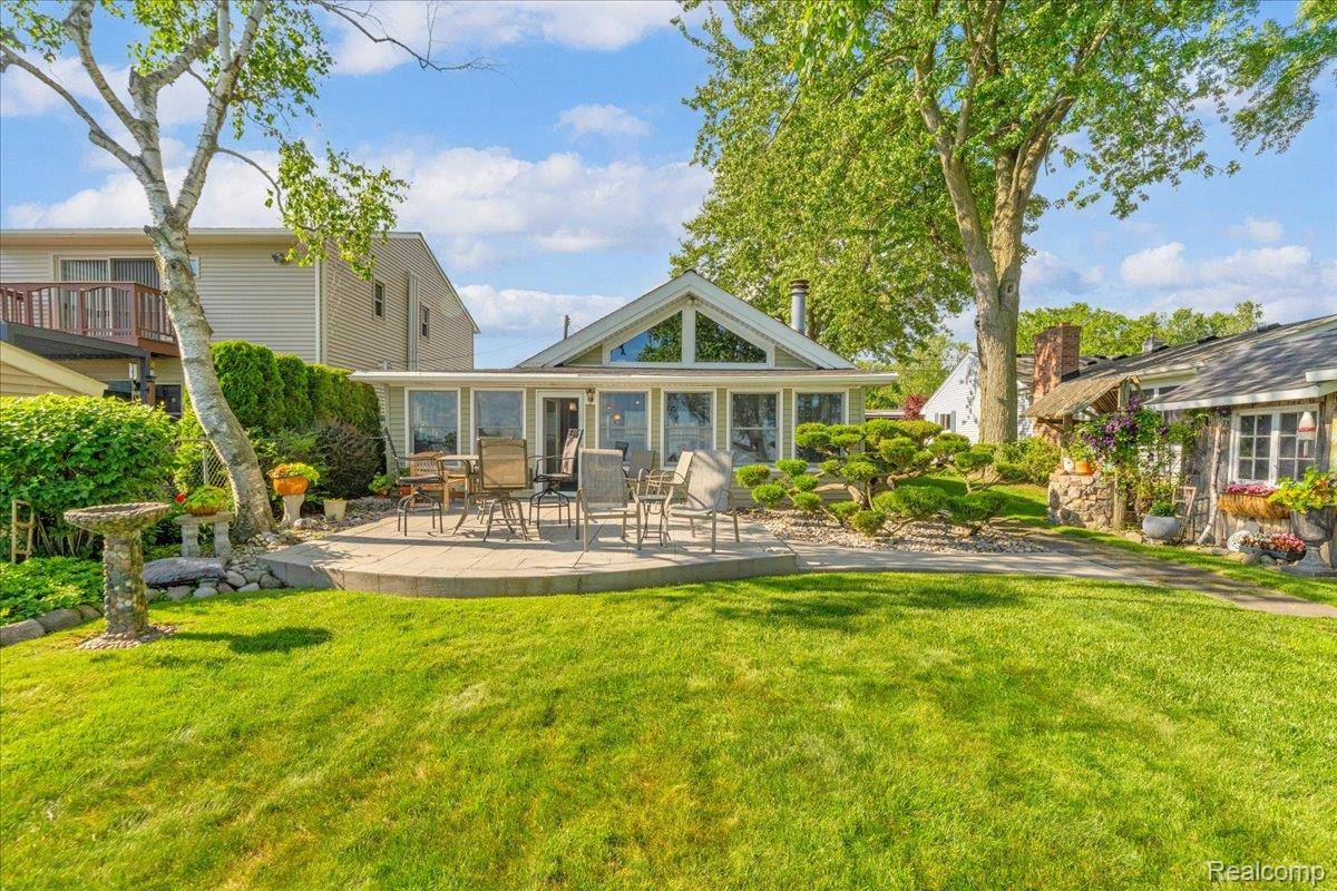 9905 Dixie HWY, Ira Township, MI 48023