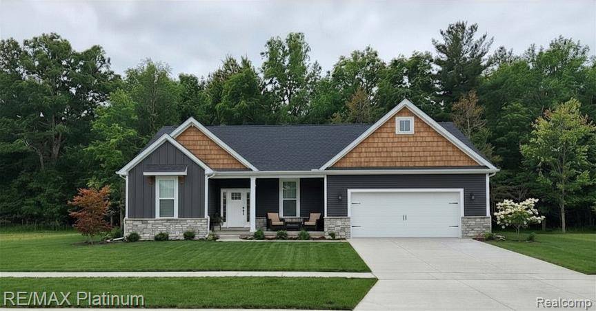 13283 Westwinds DR, Fenton Charter Township, MI 48451