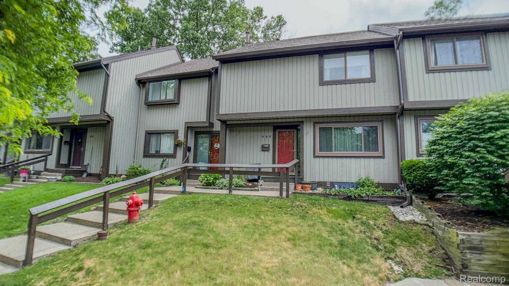 552 Foxboro SQ, Brighton, MI 48116