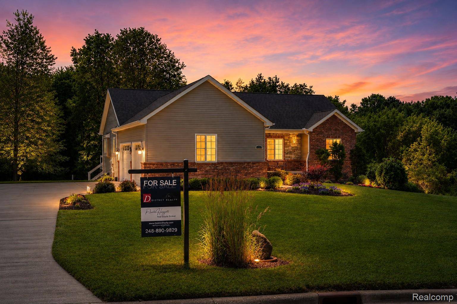 697 Lee CT, Brandon Charter Township, MI 48371