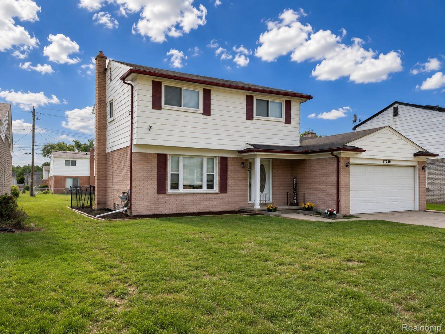 27336 Pierce ST, Southfield, MI 48076