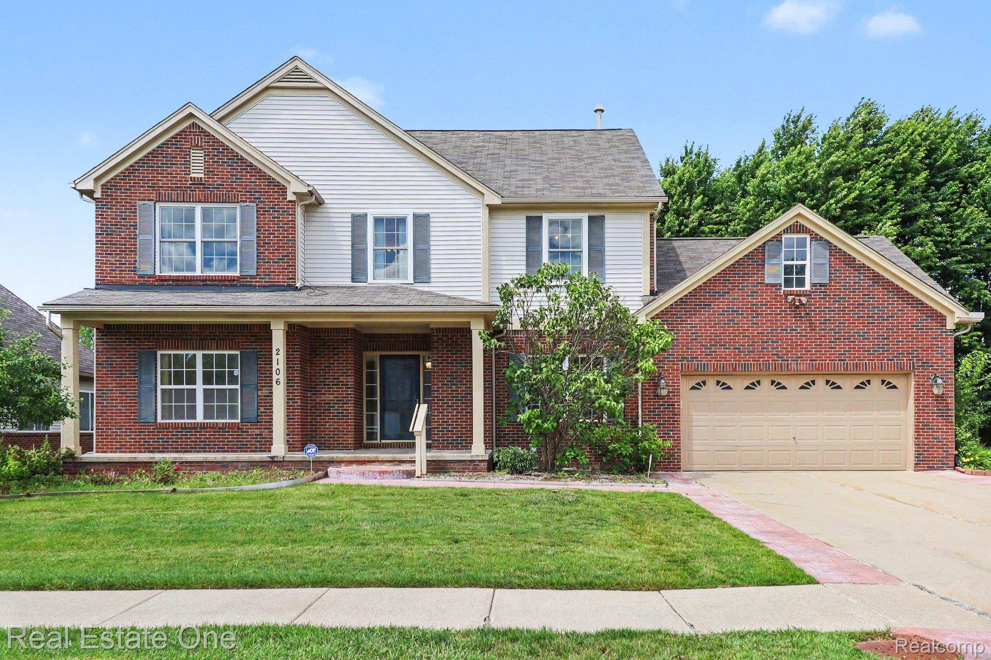 2106 Cattail CIR, Rochester Hills, MI 48309