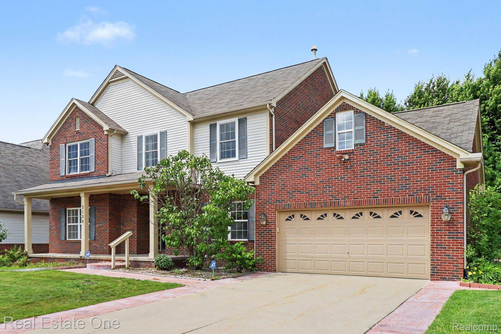 2106 Cattail CIR, Rochester Hills, MI 48309