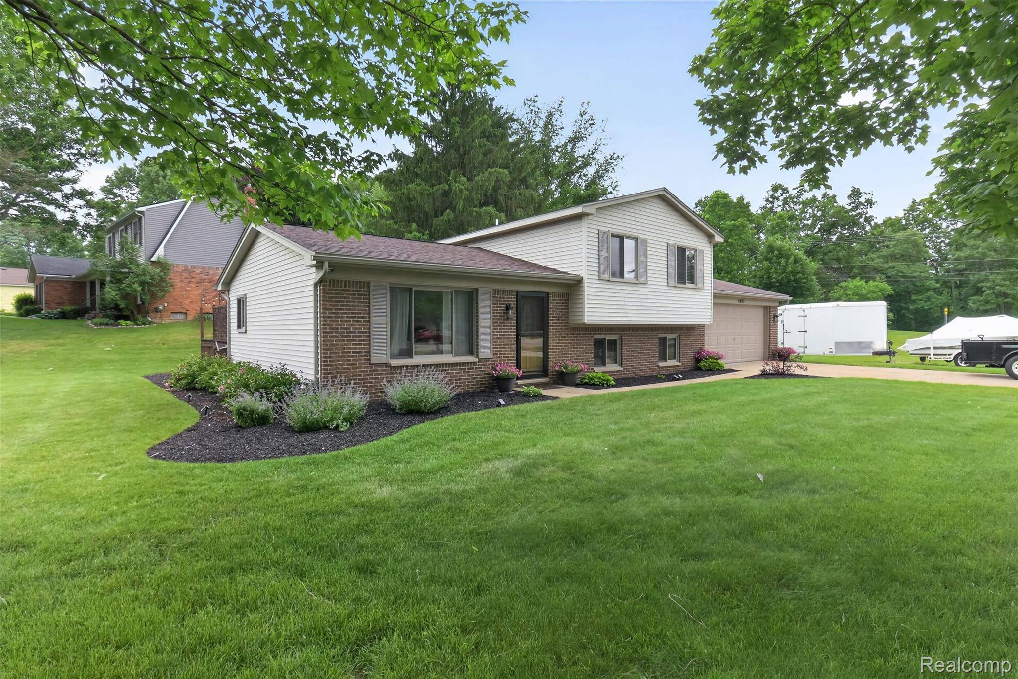 4903 Cape Town, Highland Charter Township, MI 48356