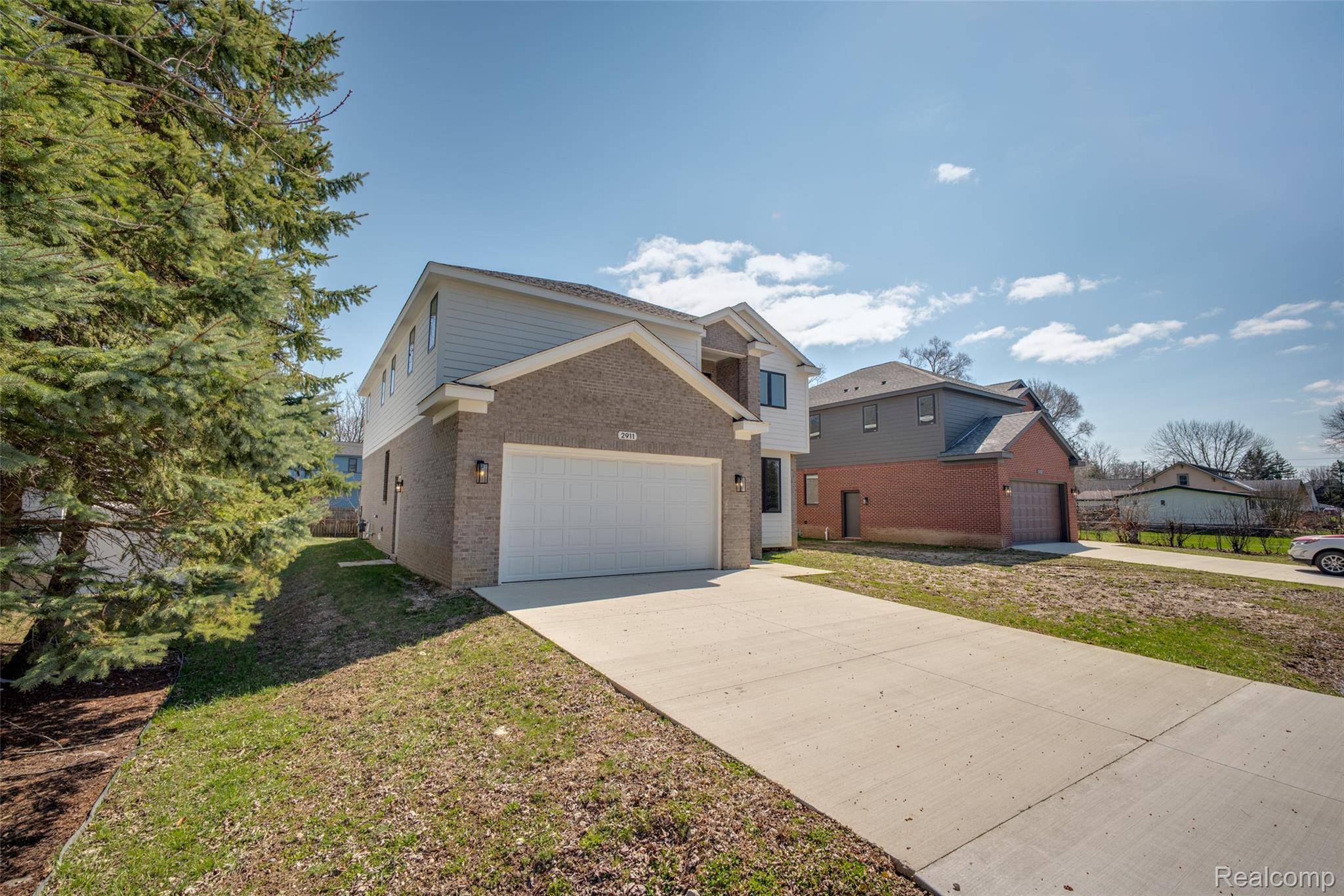 2911 Walsh DR, Rochester Hills, MI 48309
