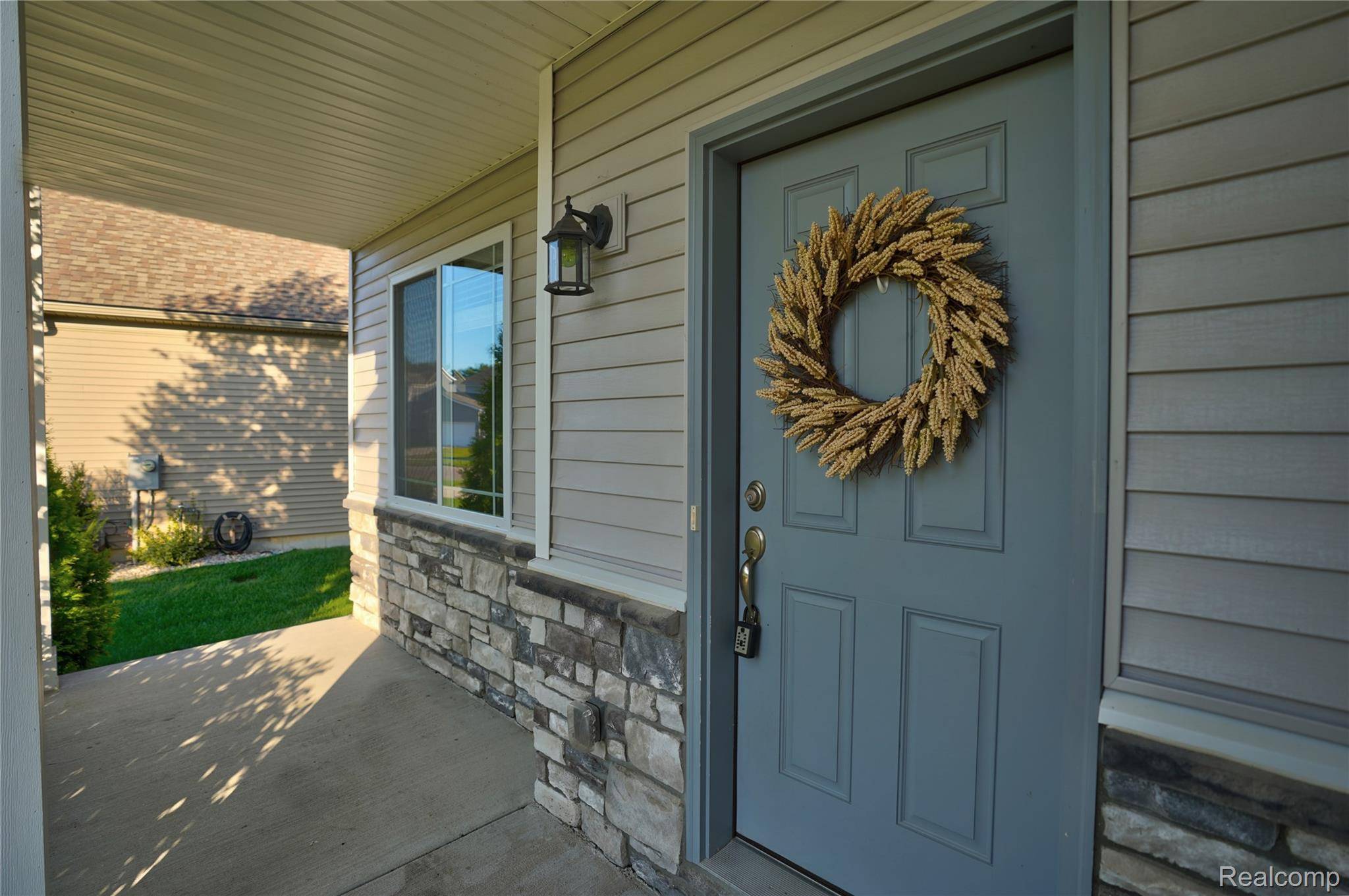 320 Hidden River E, Holly Township, MI 48442