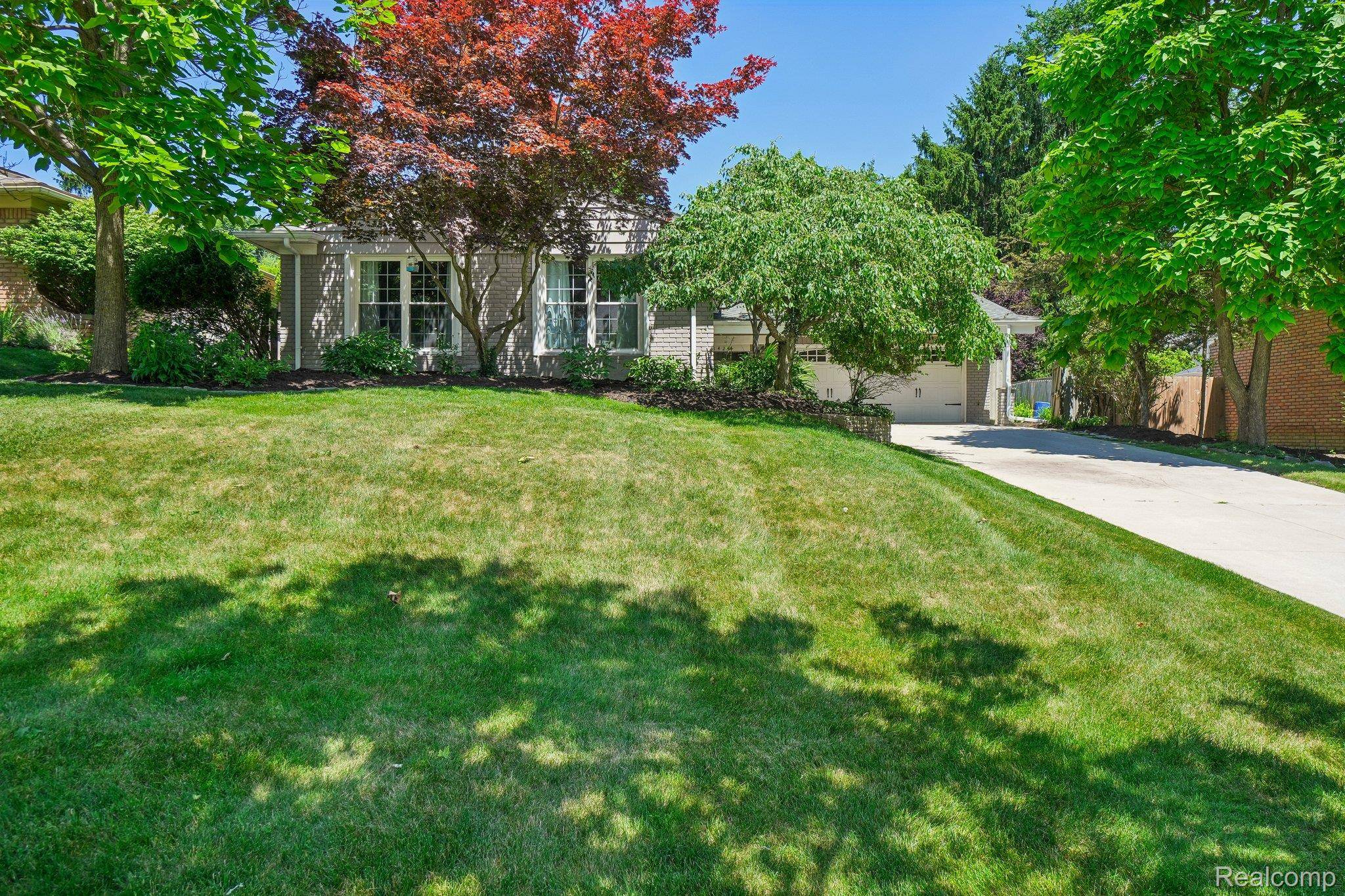 1424 Fairway DR, Birmingham, MI 48009
