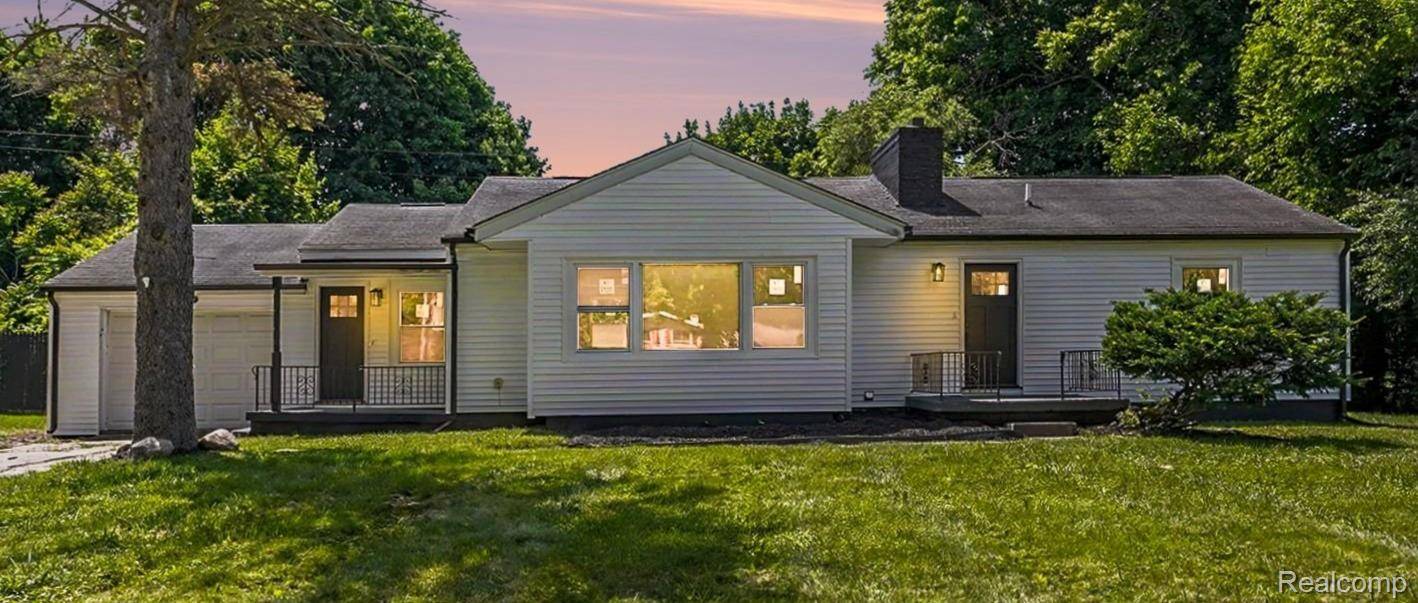 3217 W Cass AVE, Flint, MI 48504