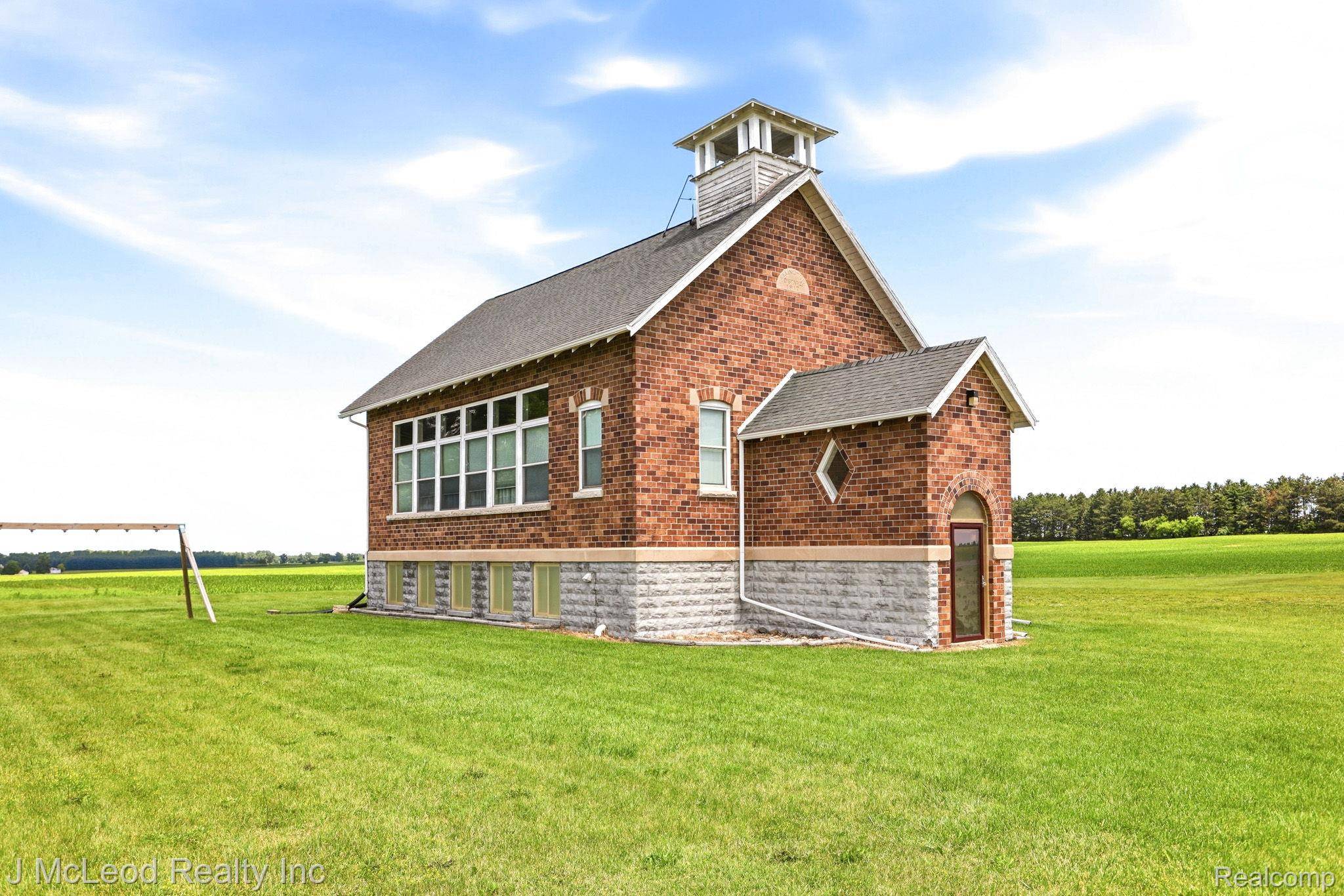 2515 E Akron RD, Ellington Township, MI 48723