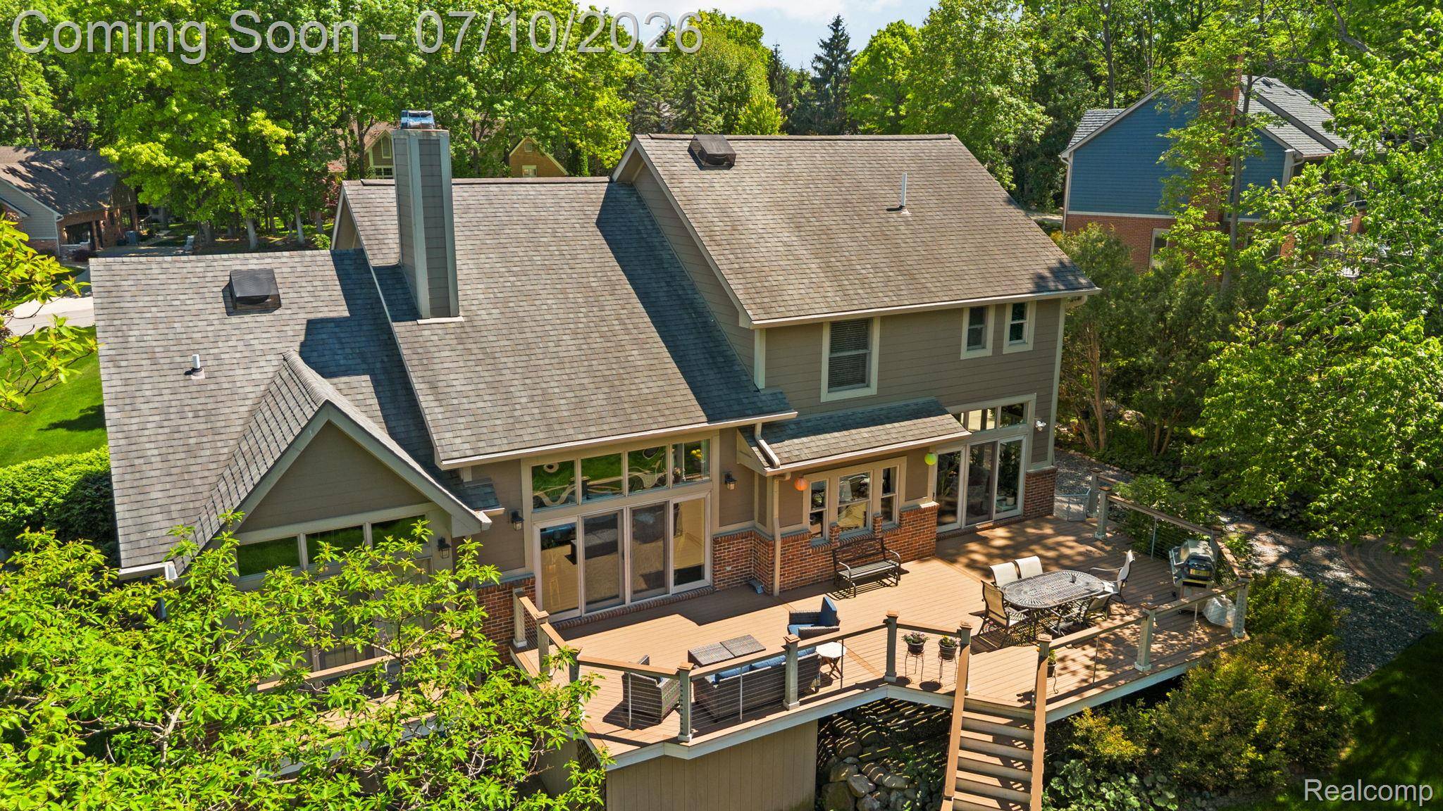 1137 S Tennyson DR, Milford Village, MI 48381