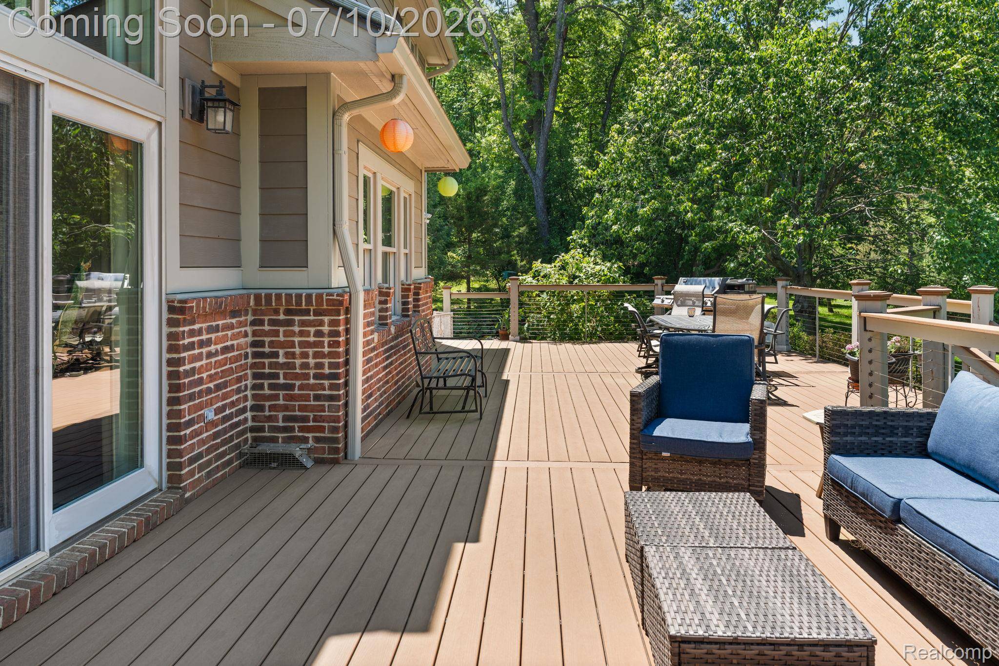 1137 S Tennyson DR, Milford Village, MI 48381