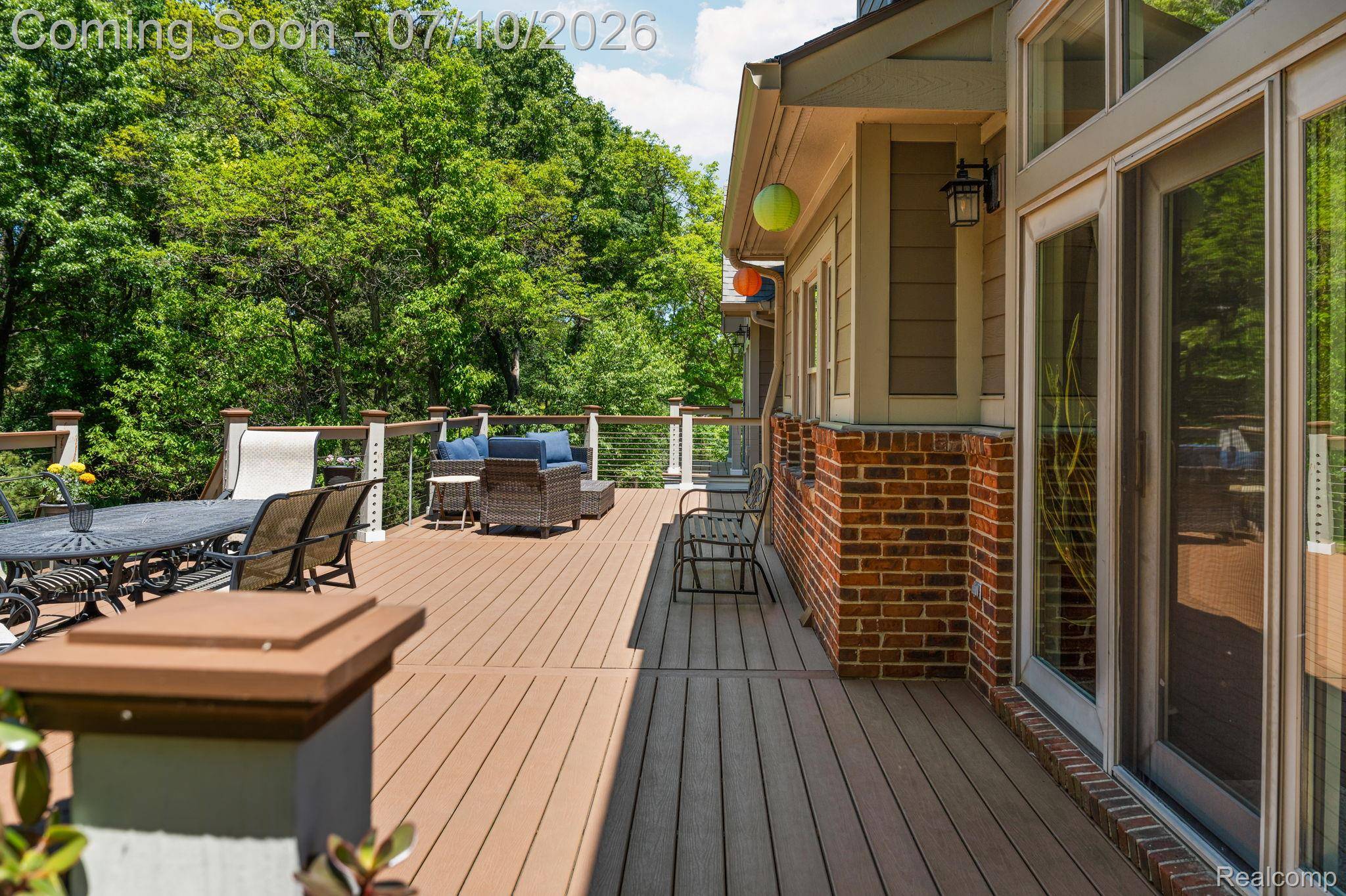 1137 S Tennyson DR, Milford Village, MI 48381