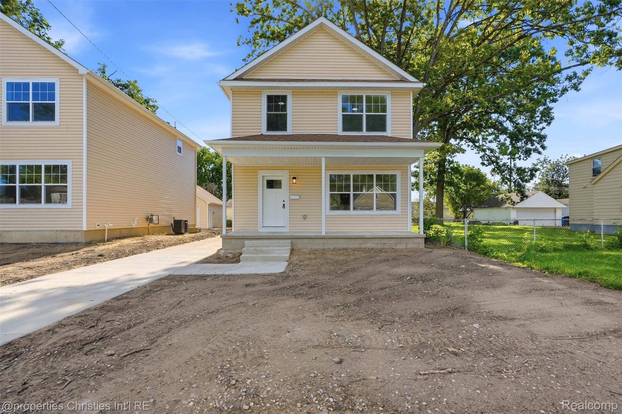 27824 Groveland ST, Madison Heights, MI 48071