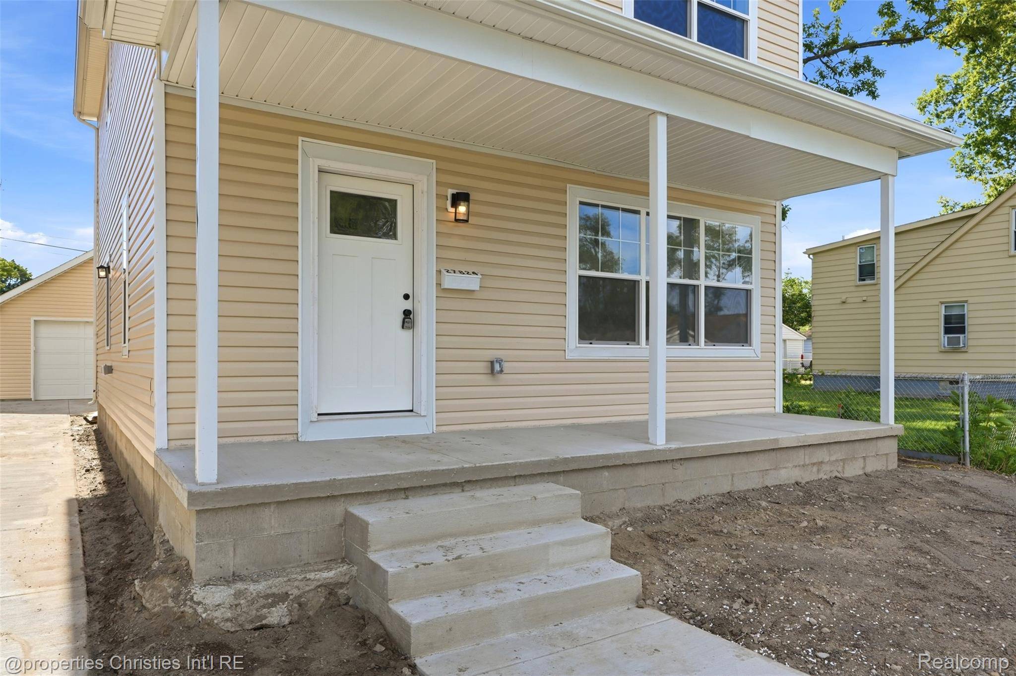 27824 Groveland ST, Madison Heights, MI 48071