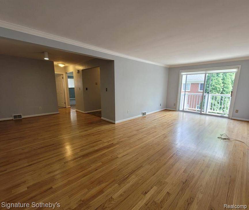 463 N Eton ST, Birmingham, MI 48009